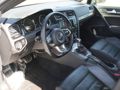 2015 Volkswagen Golf GTI 2.0T SE 4-Door