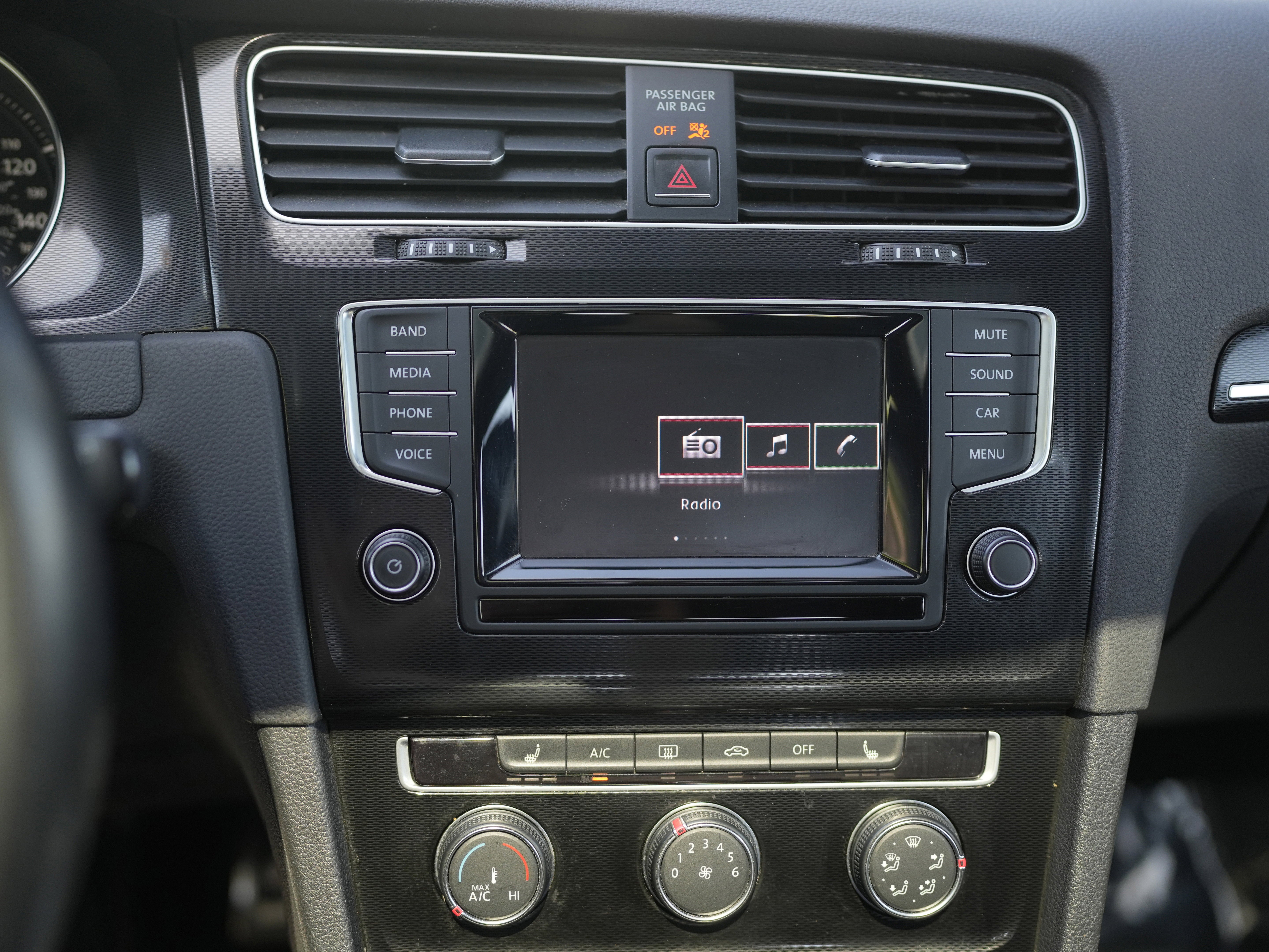 2015 Volkswagen Golf GTI 2.0T SE 4-Door
