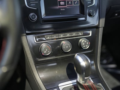 2015 Volkswagen Golf GTI 2.0T SE 4-Door