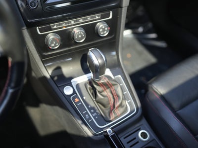 2015 Volkswagen Golf GTI 2.0T SE 4-Door