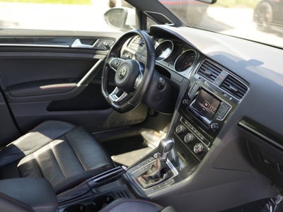 2015 Volkswagen Golf GTI 2.0T SE 4-Door