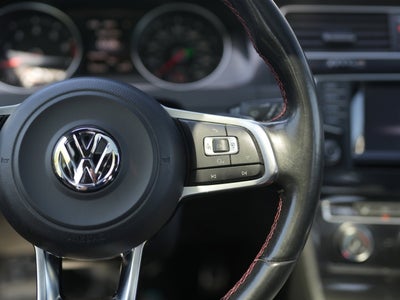 2015 Volkswagen Golf GTI 2.0T SE 4-Door