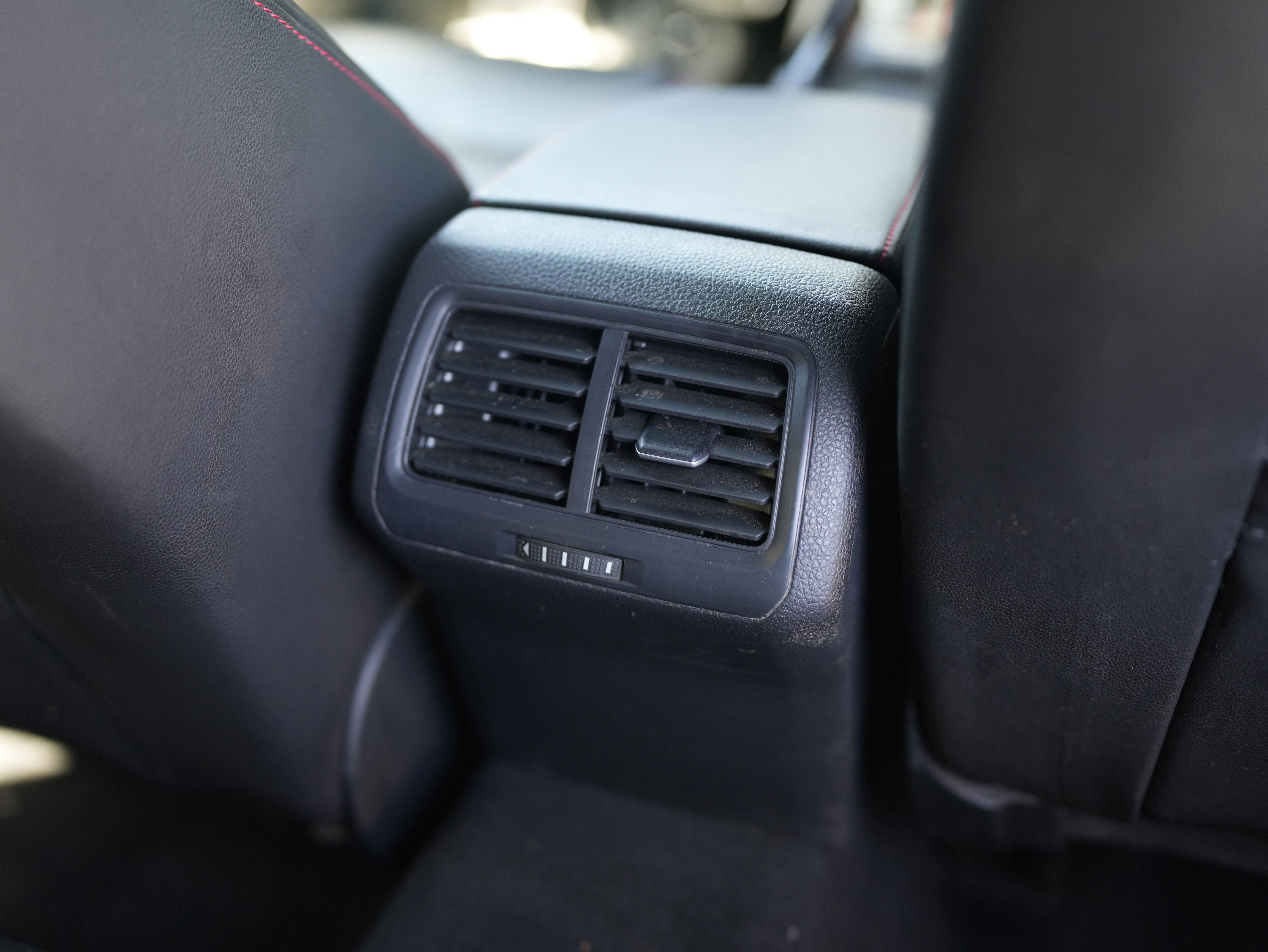 2015 Volkswagen Golf GTI 2.0T SE 4-Door