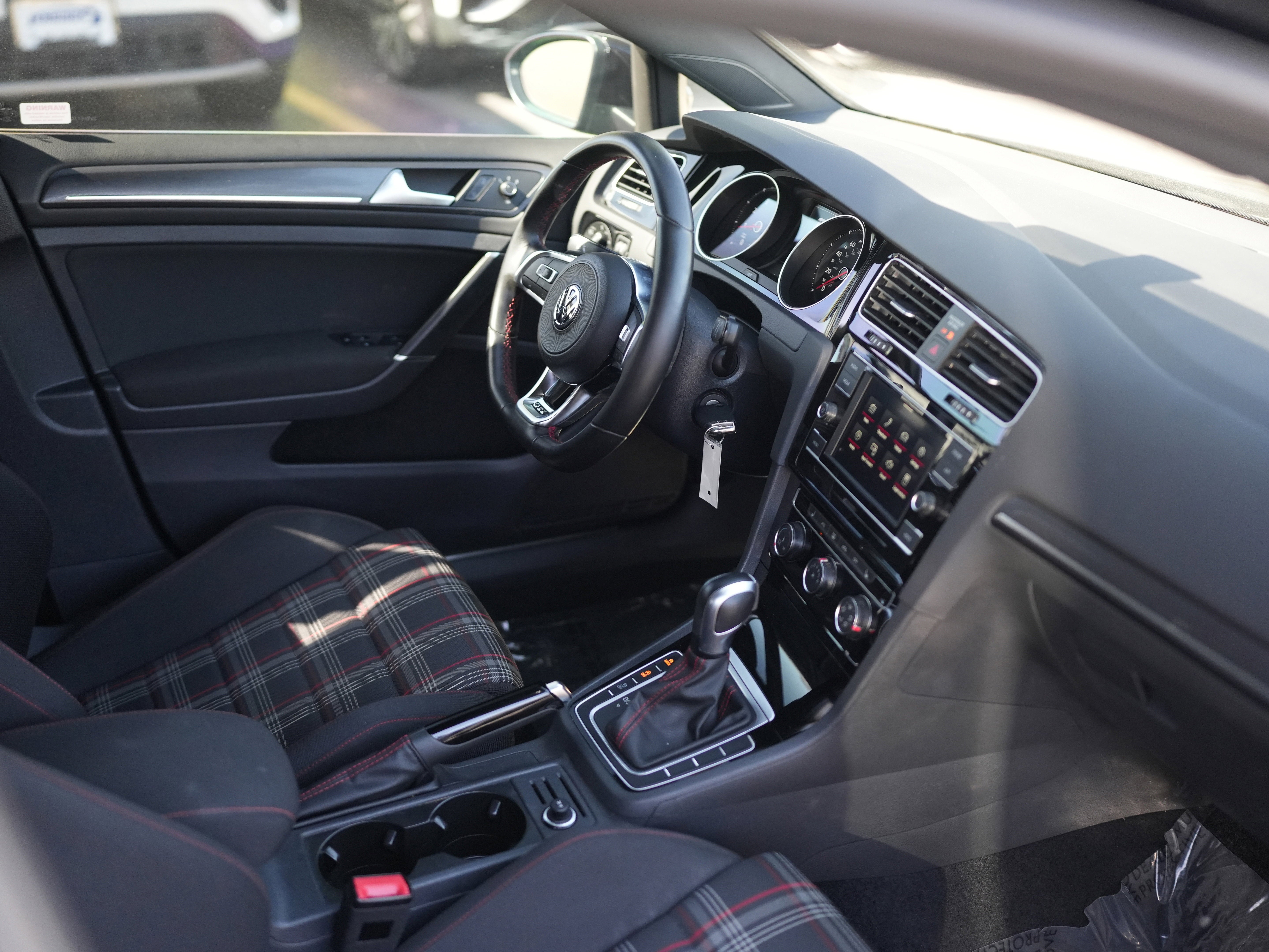 2020 Volkswagen Golf GTI S