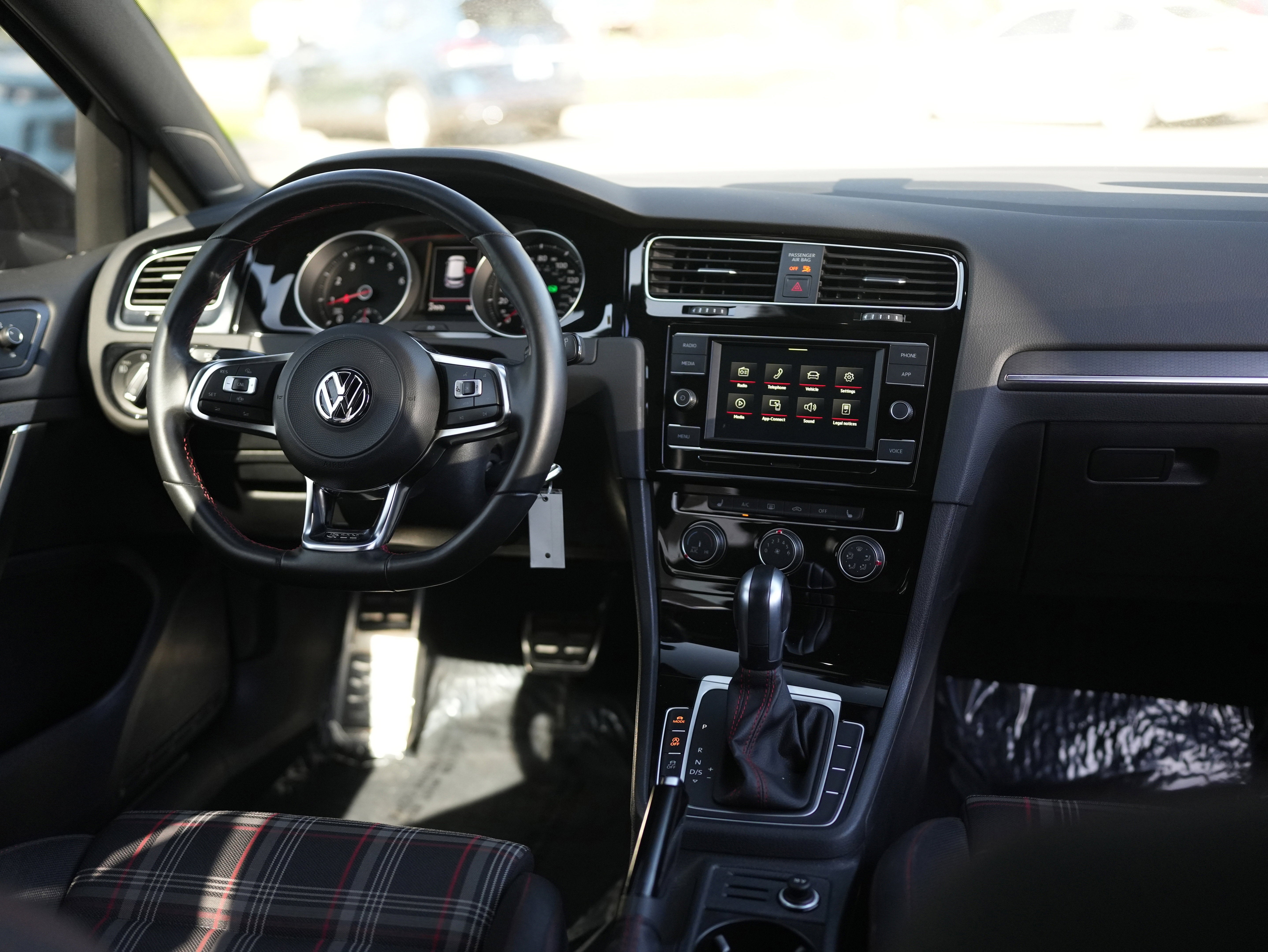 2020 Volkswagen Golf GTI S