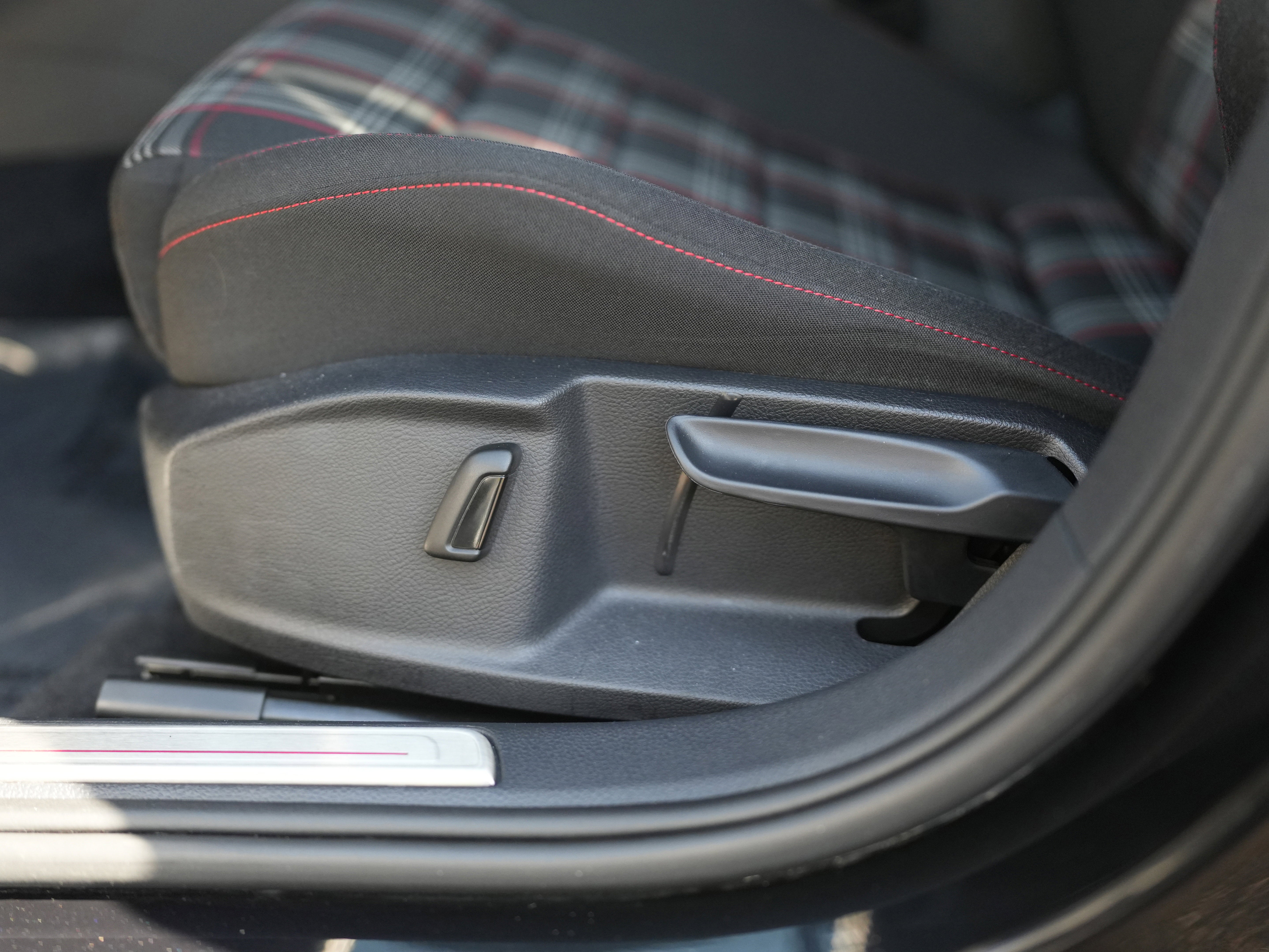 2020 Volkswagen Golf GTI S