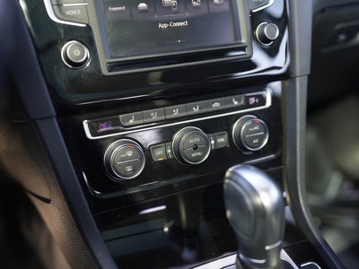 2016 Volkswagen Golf SportWagen TSI S