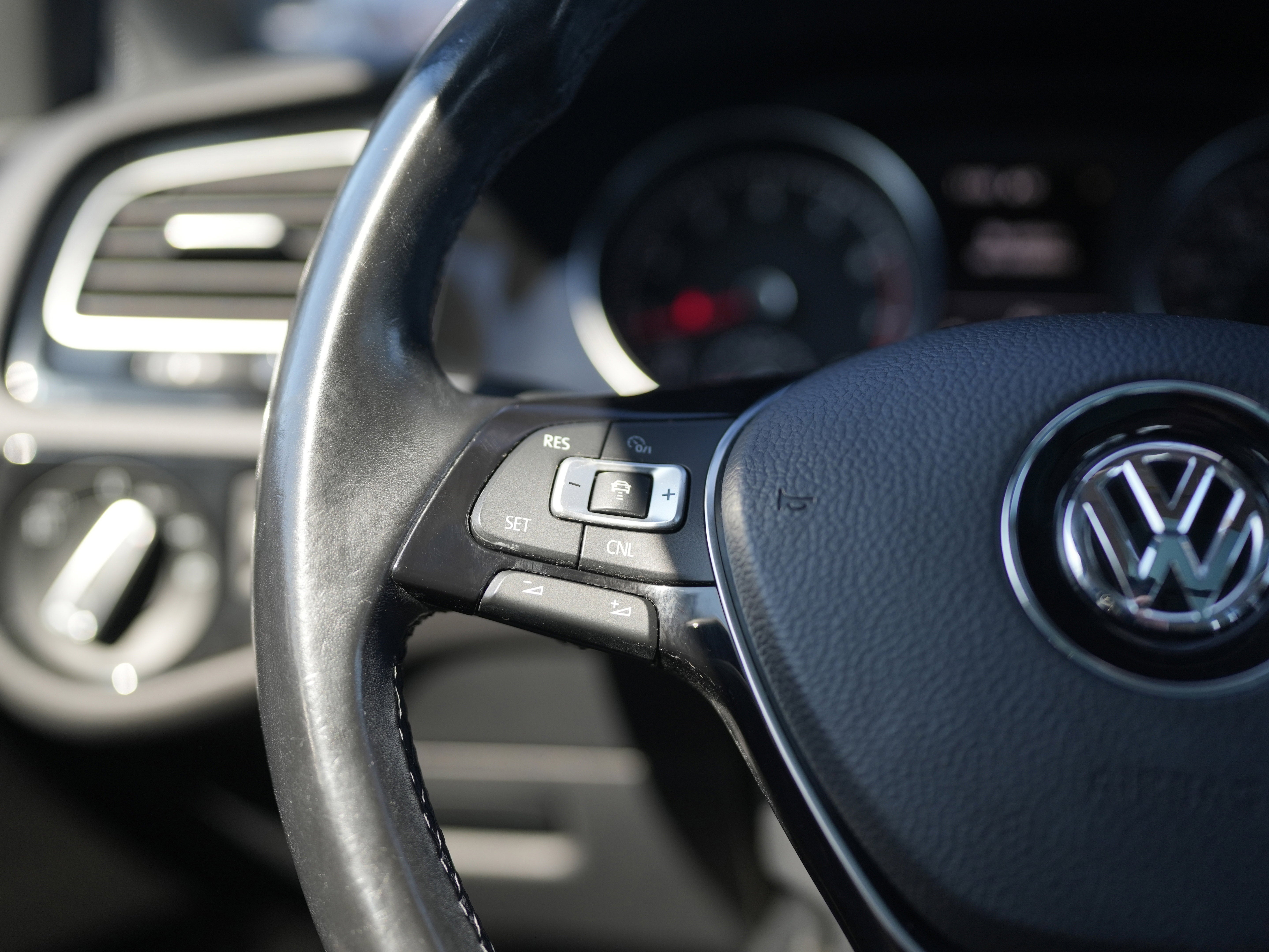 2016 Volkswagen Golf SportWagen TSI S