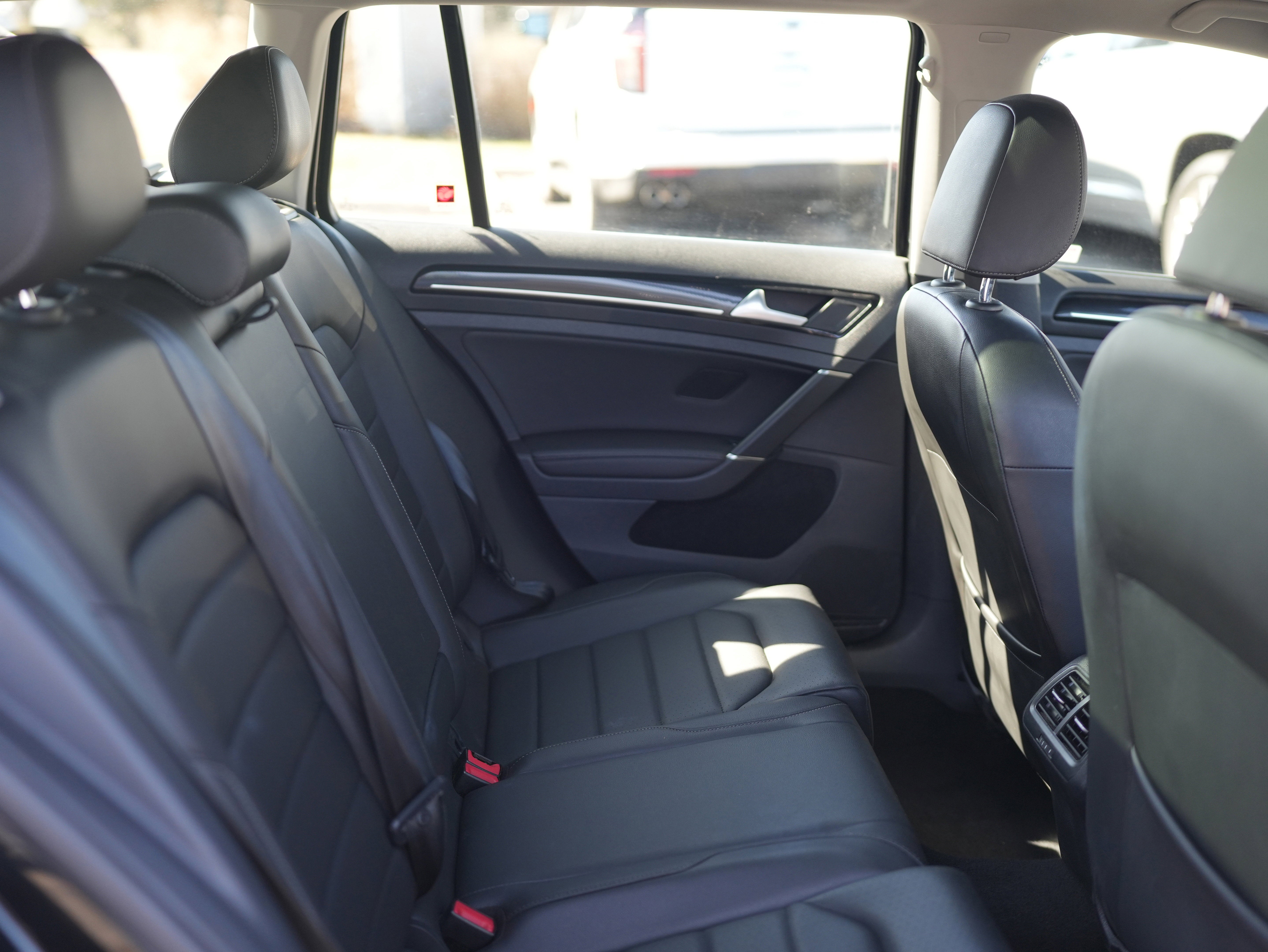 2016 Volkswagen Golf SportWagen TSI S