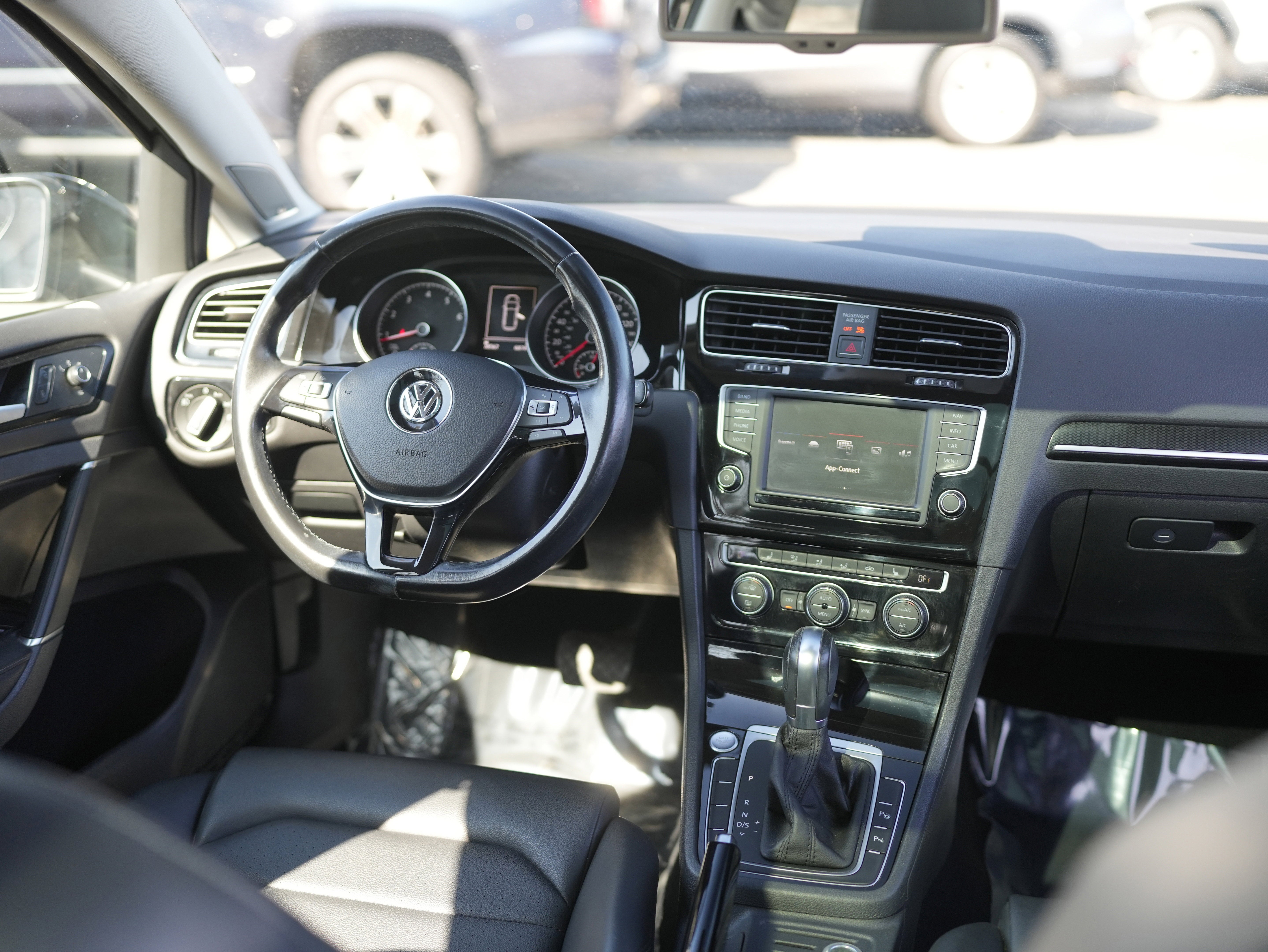 2016 Volkswagen Golf SportWagen TSI S