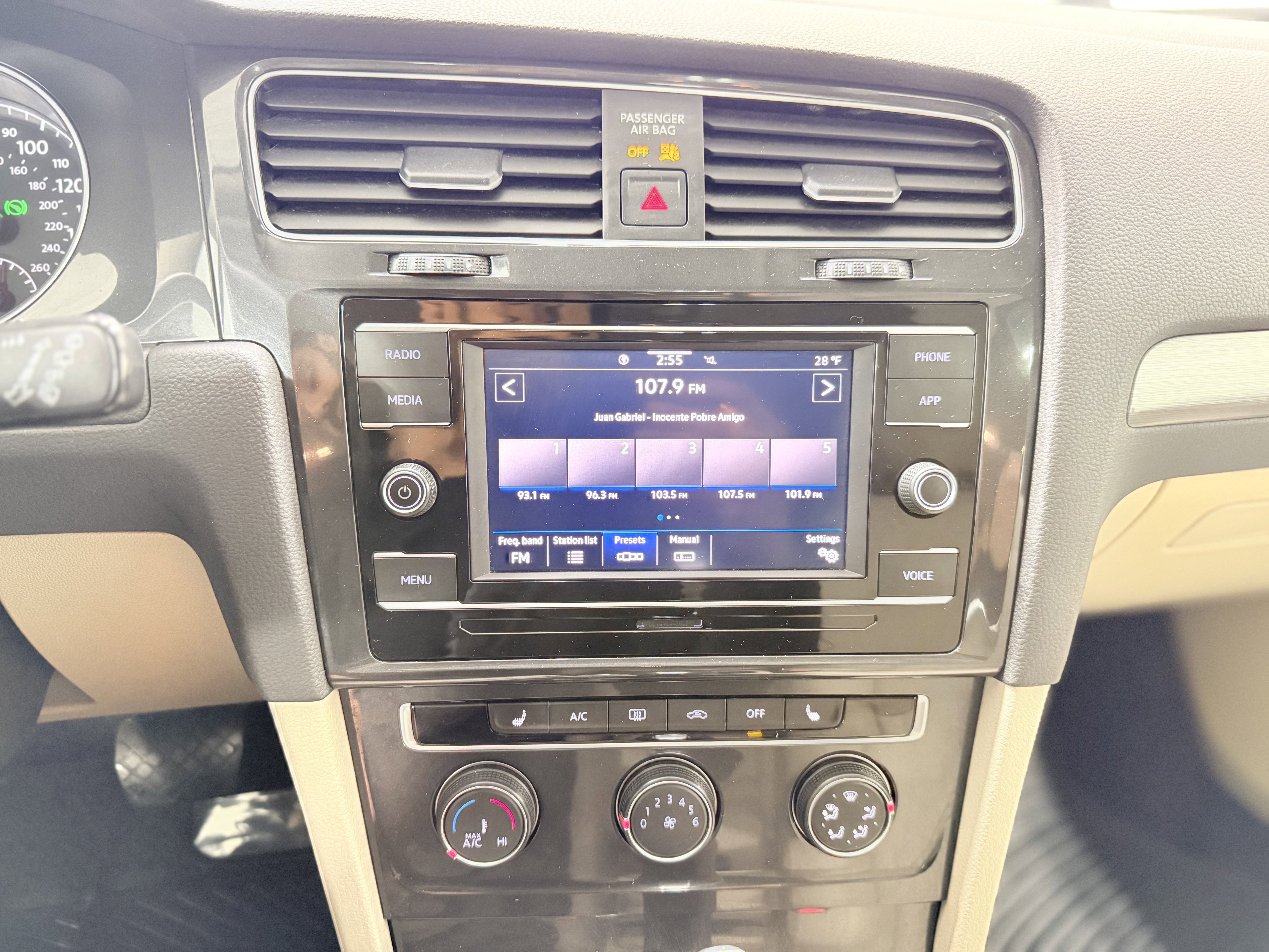 2020 Volkswagen Golf TSI