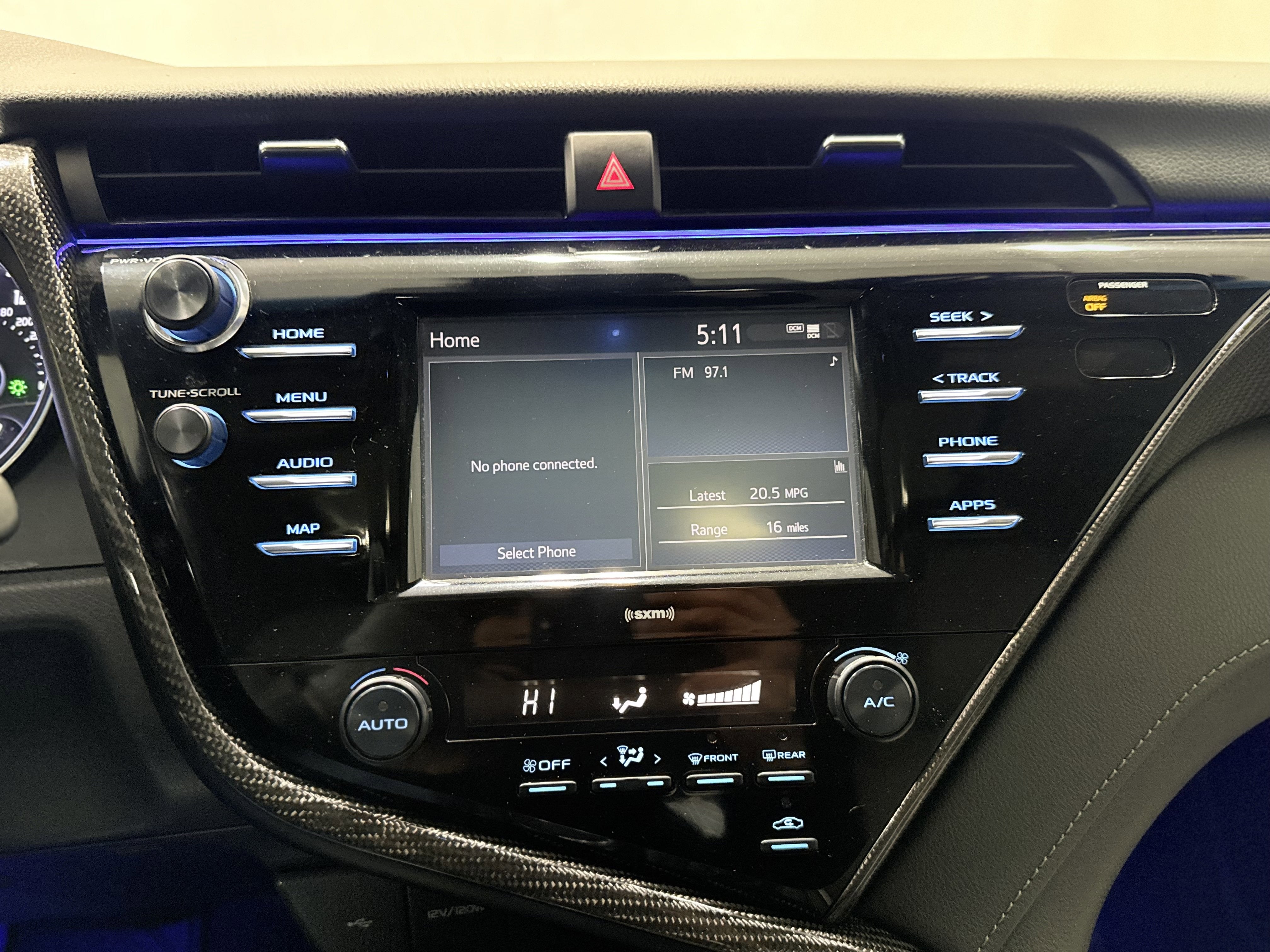 2020 Toyota Camry SE