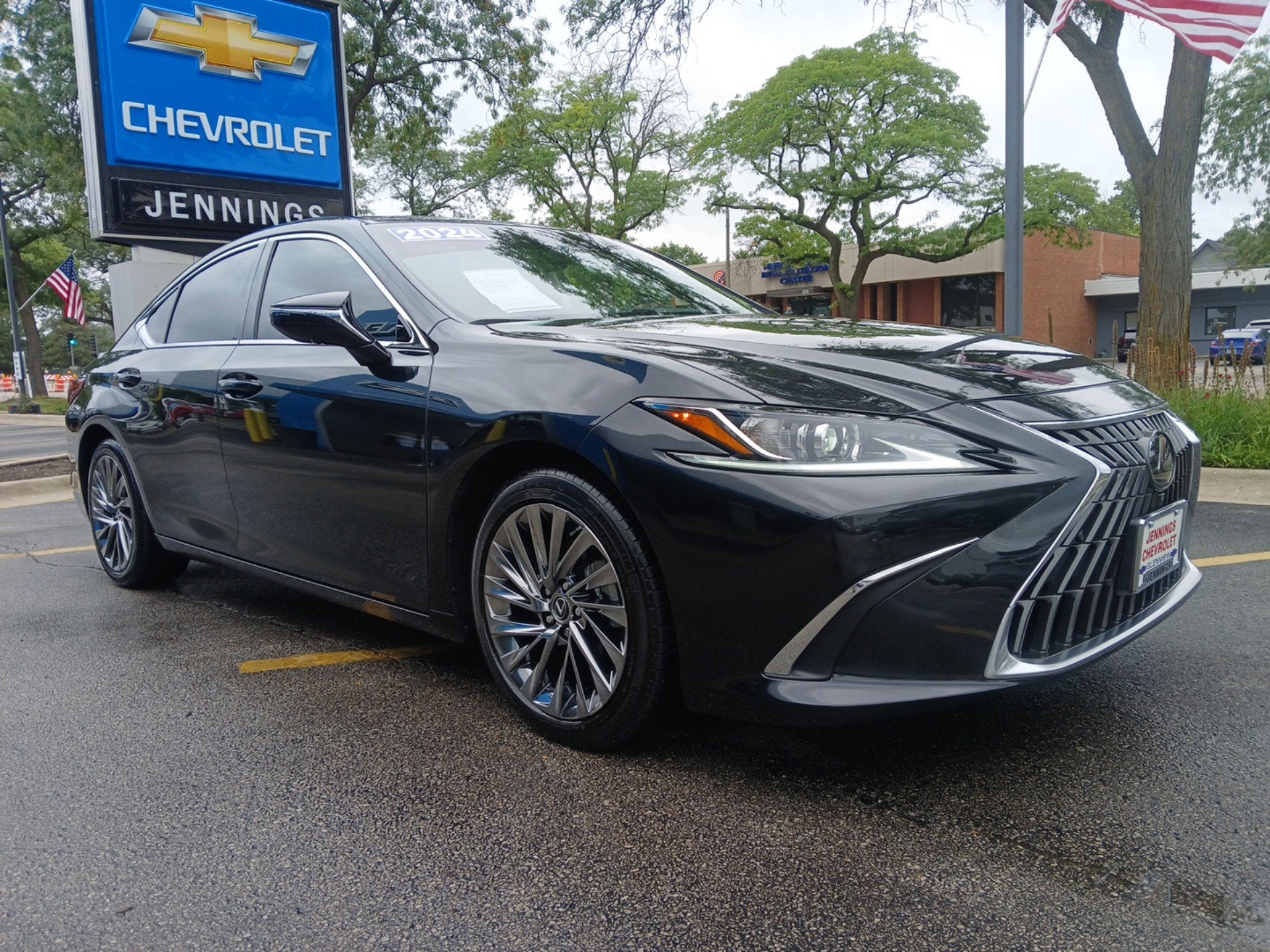 2024 Lexus ES 300h Luxury