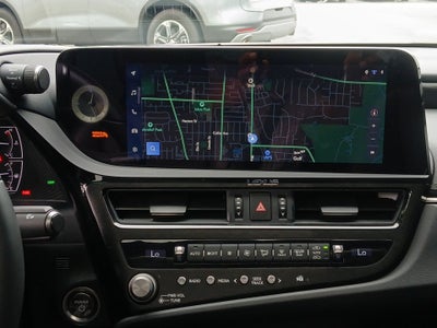 2024 Lexus ES 300h Luxury