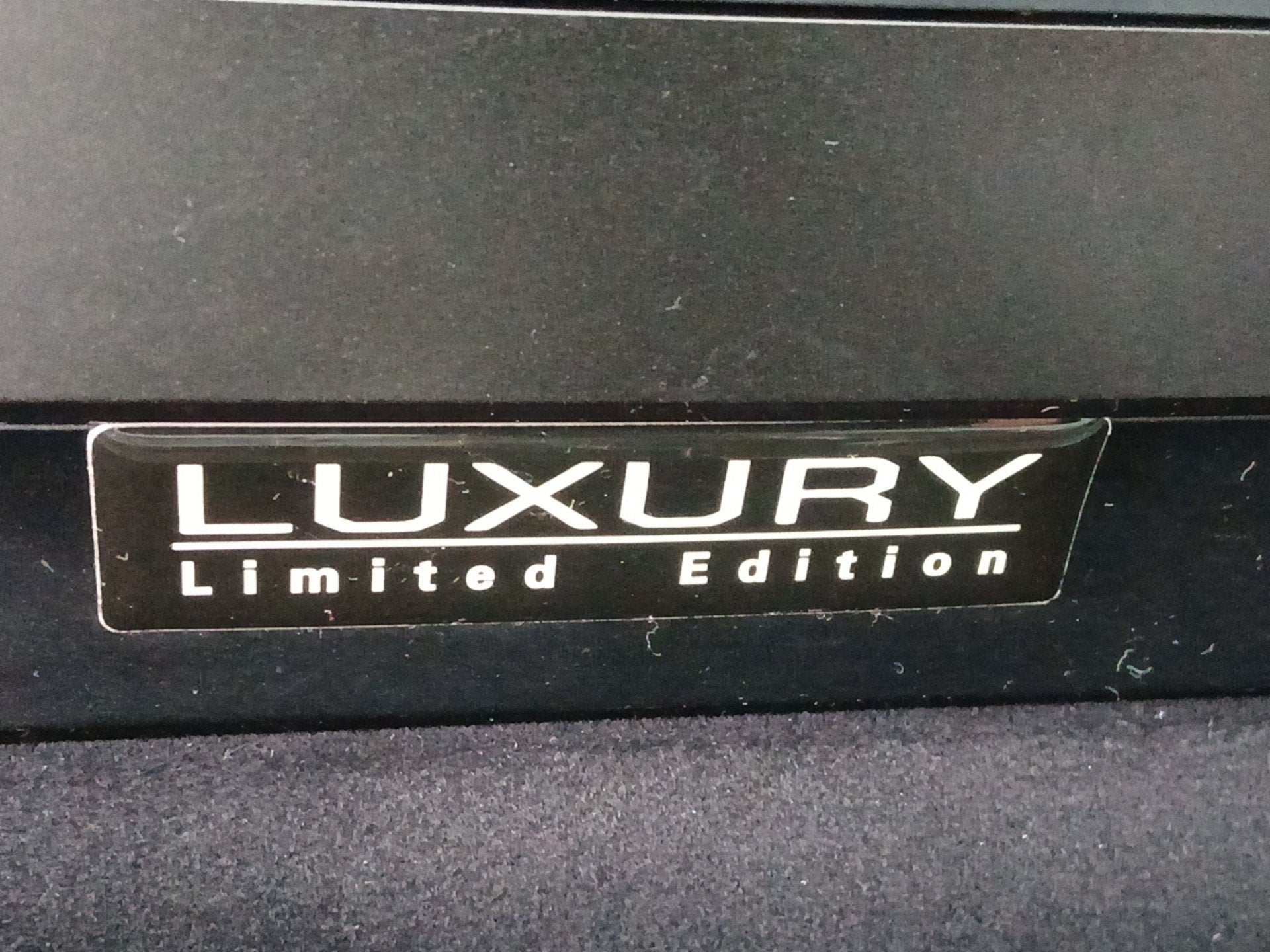 2024 Lexus ES 300h Luxury
