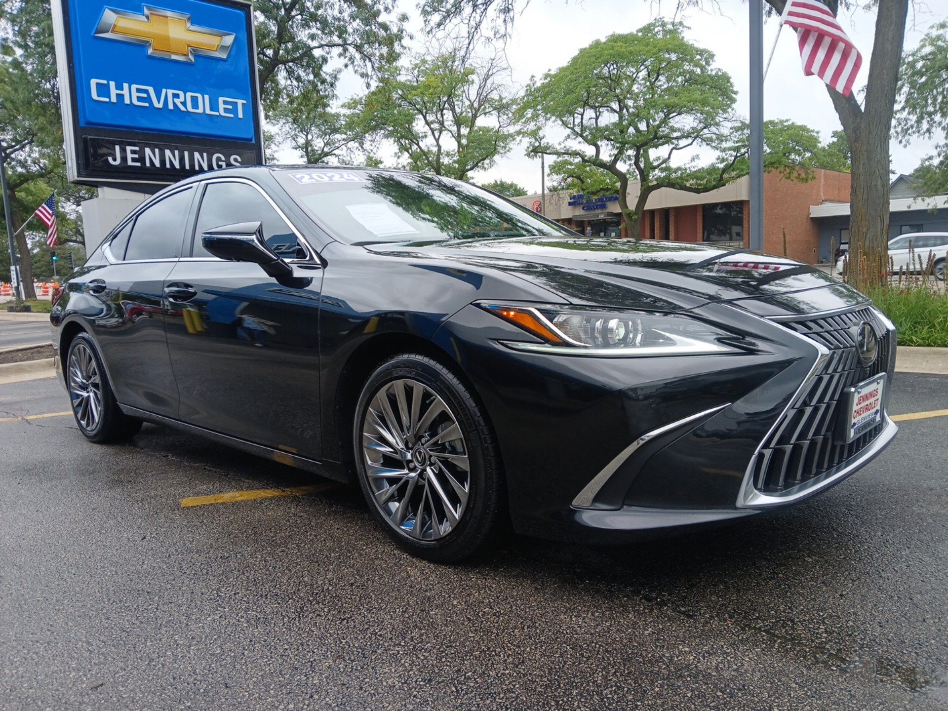 2024 Lexus ES 300h Luxury