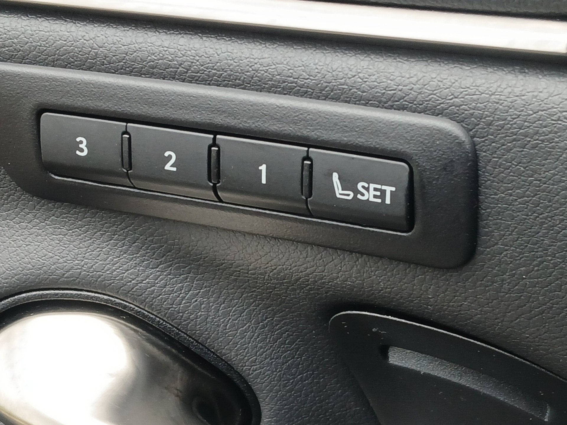 2024 Lexus ES 300h Luxury