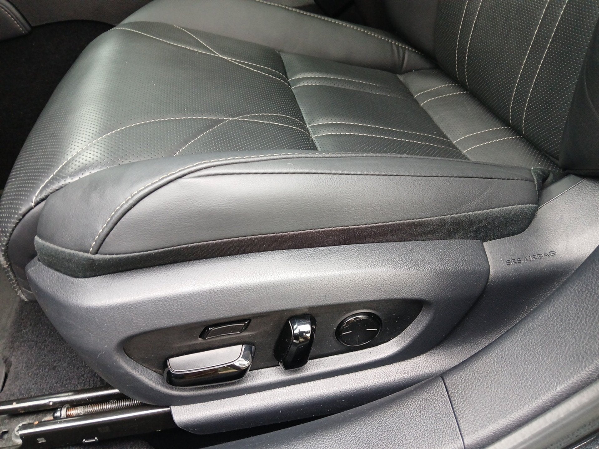 2024 Lexus ES 300h Luxury