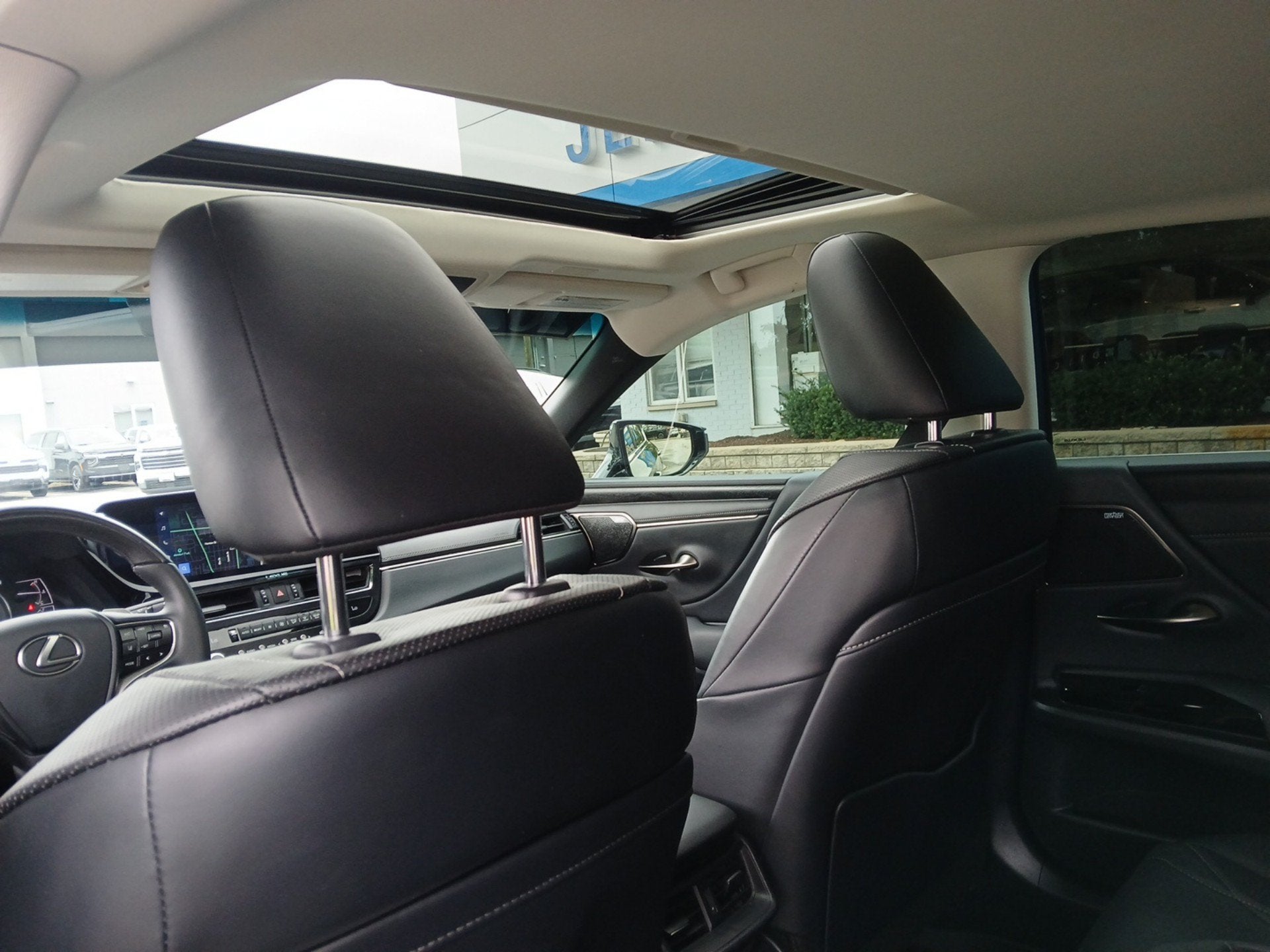 2024 Lexus ES 300h Luxury