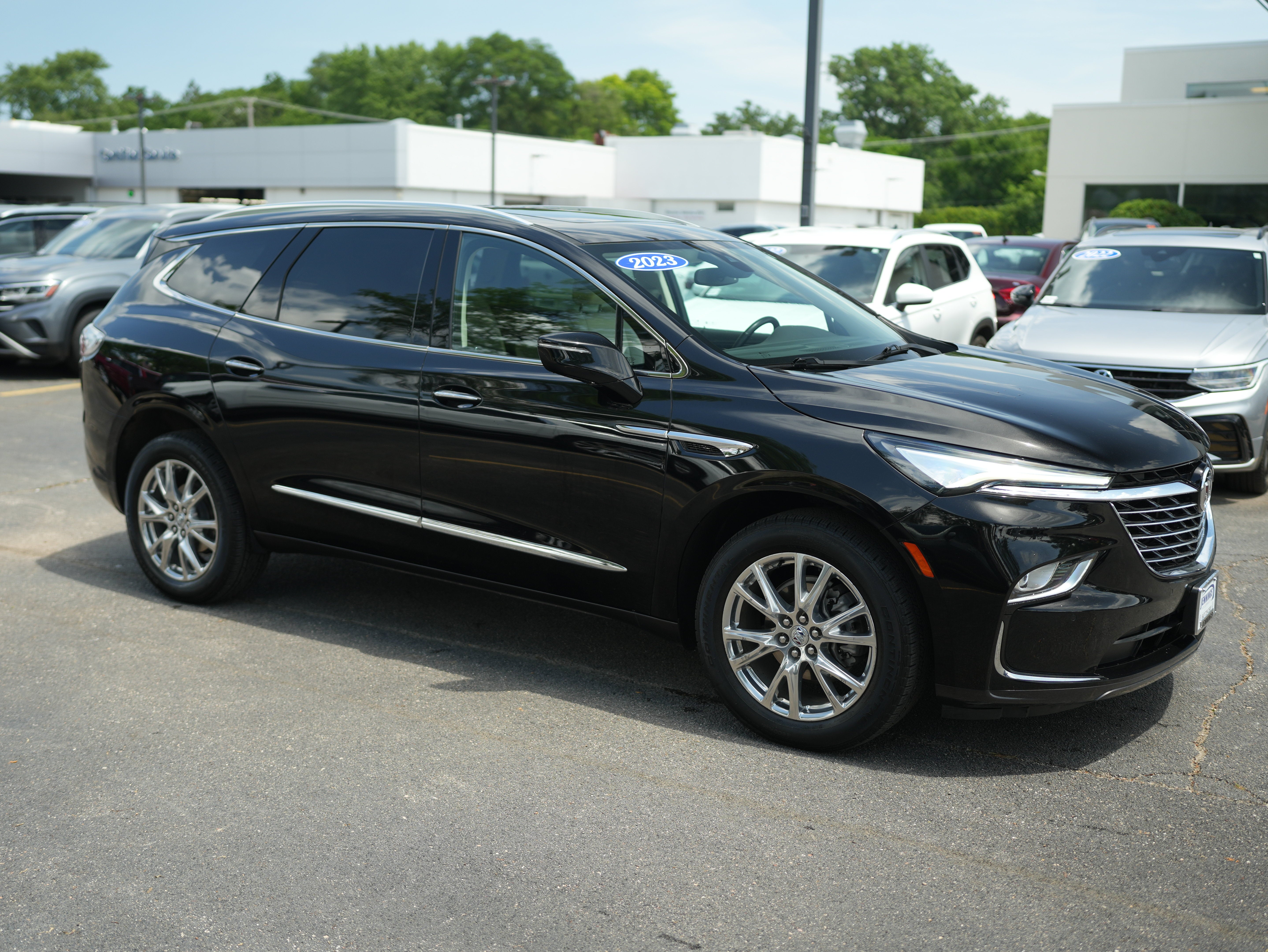 2023 Buick Enclave Essence