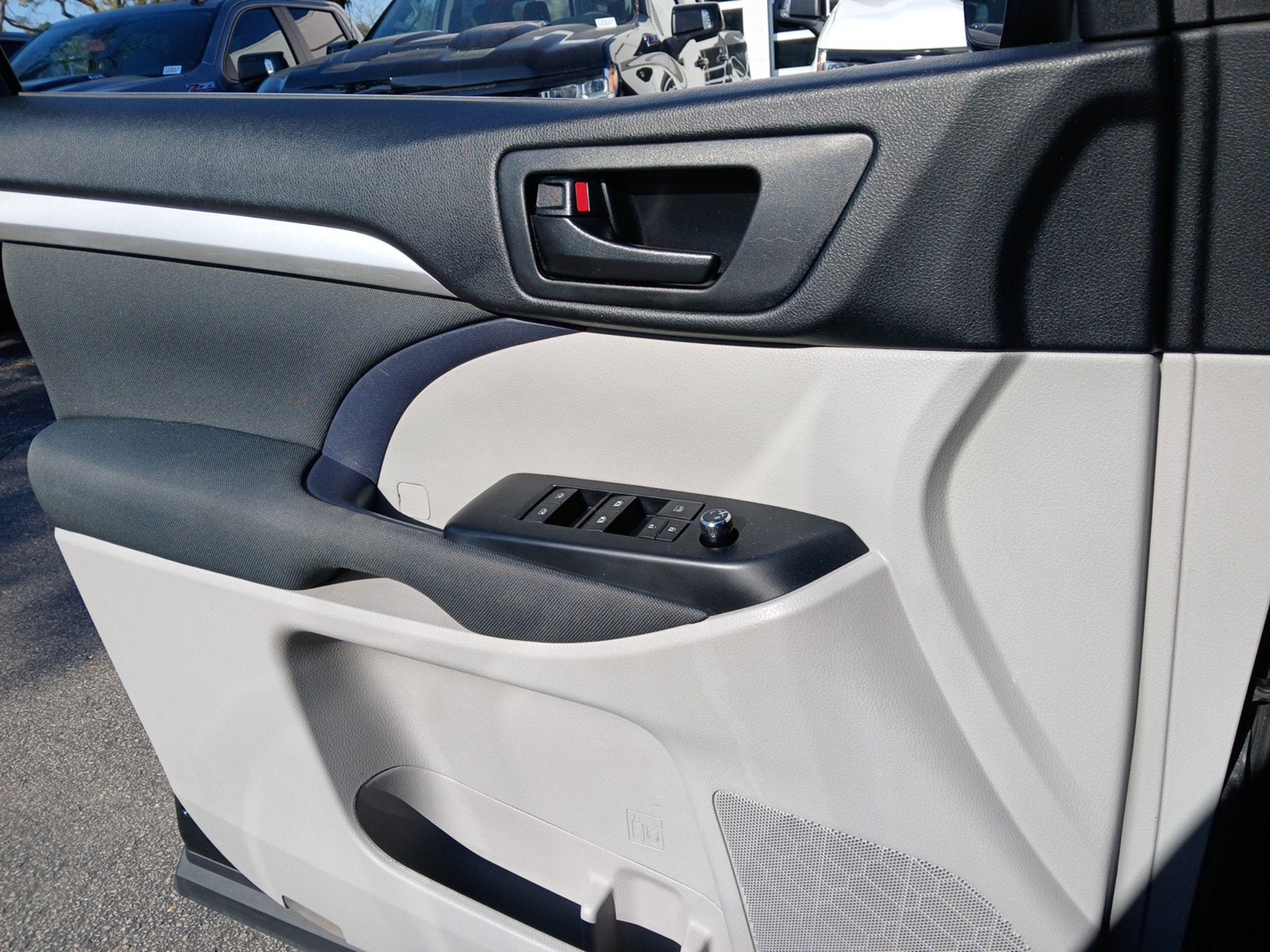 2019 Toyota Highlander Hybrid LE