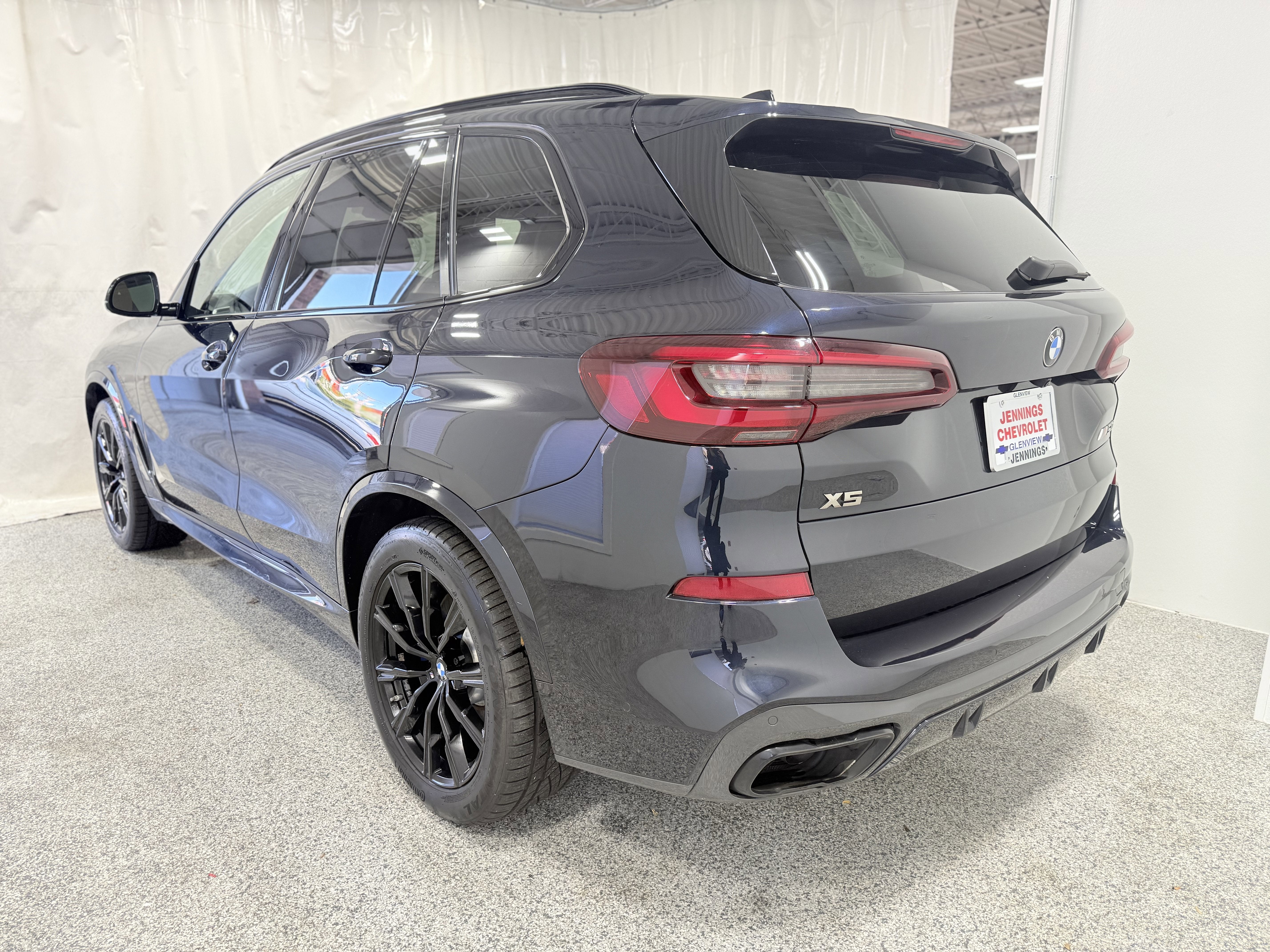 2022 BMW X5 M50i