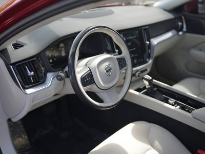 2020 Volvo S60 Momentum