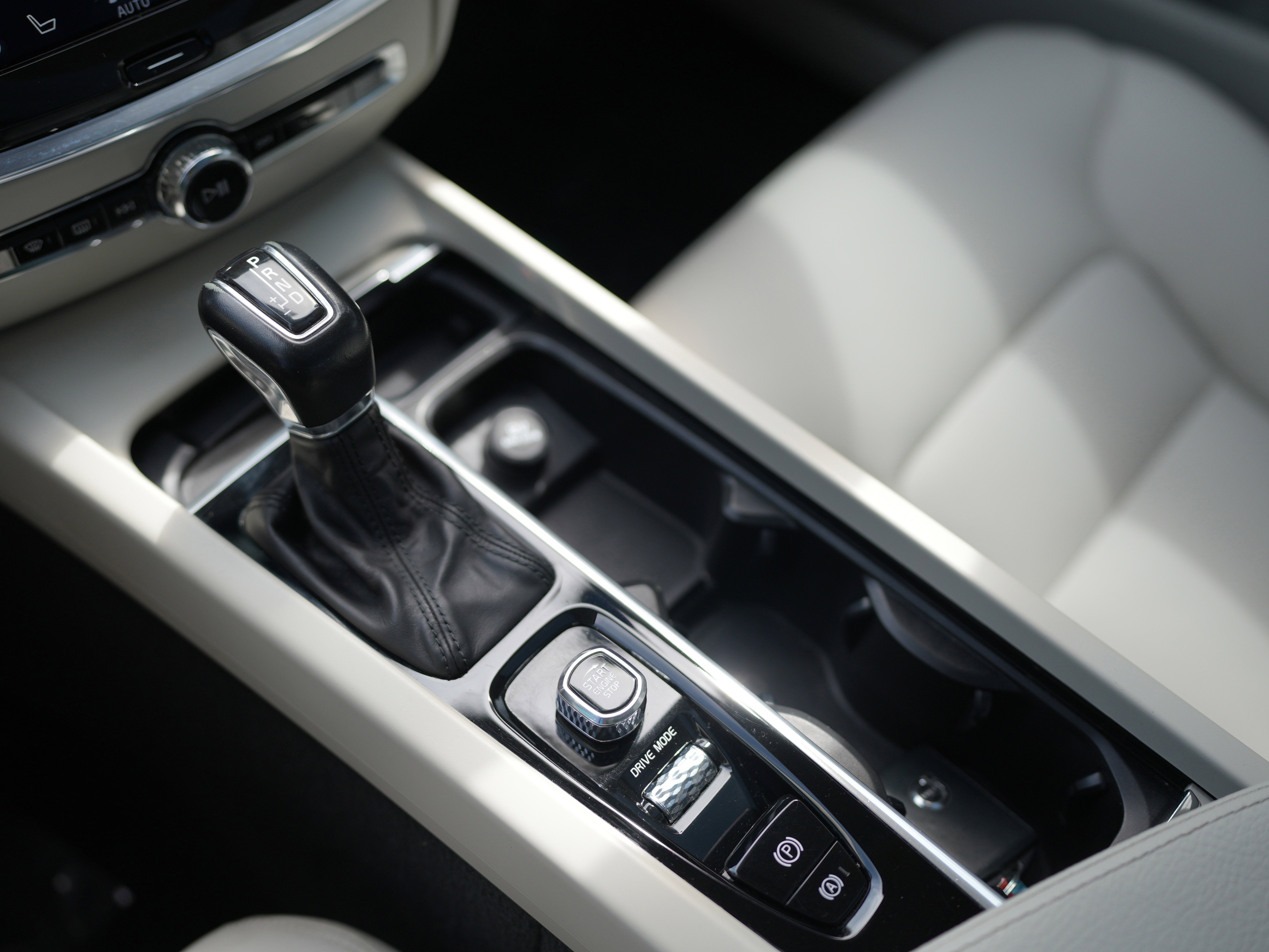 2020 Volvo S60 Momentum