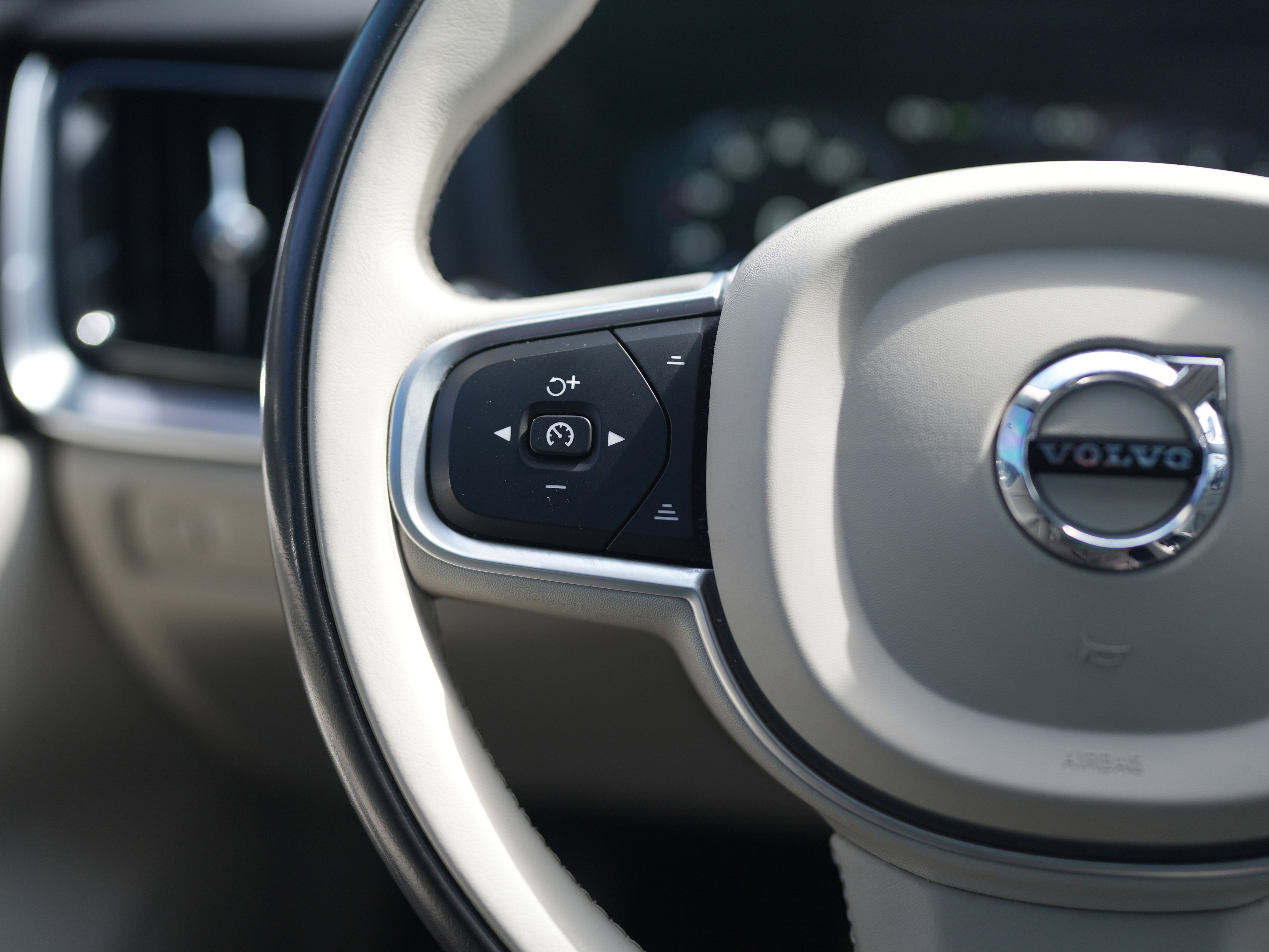 2020 Volvo S60 Momentum
