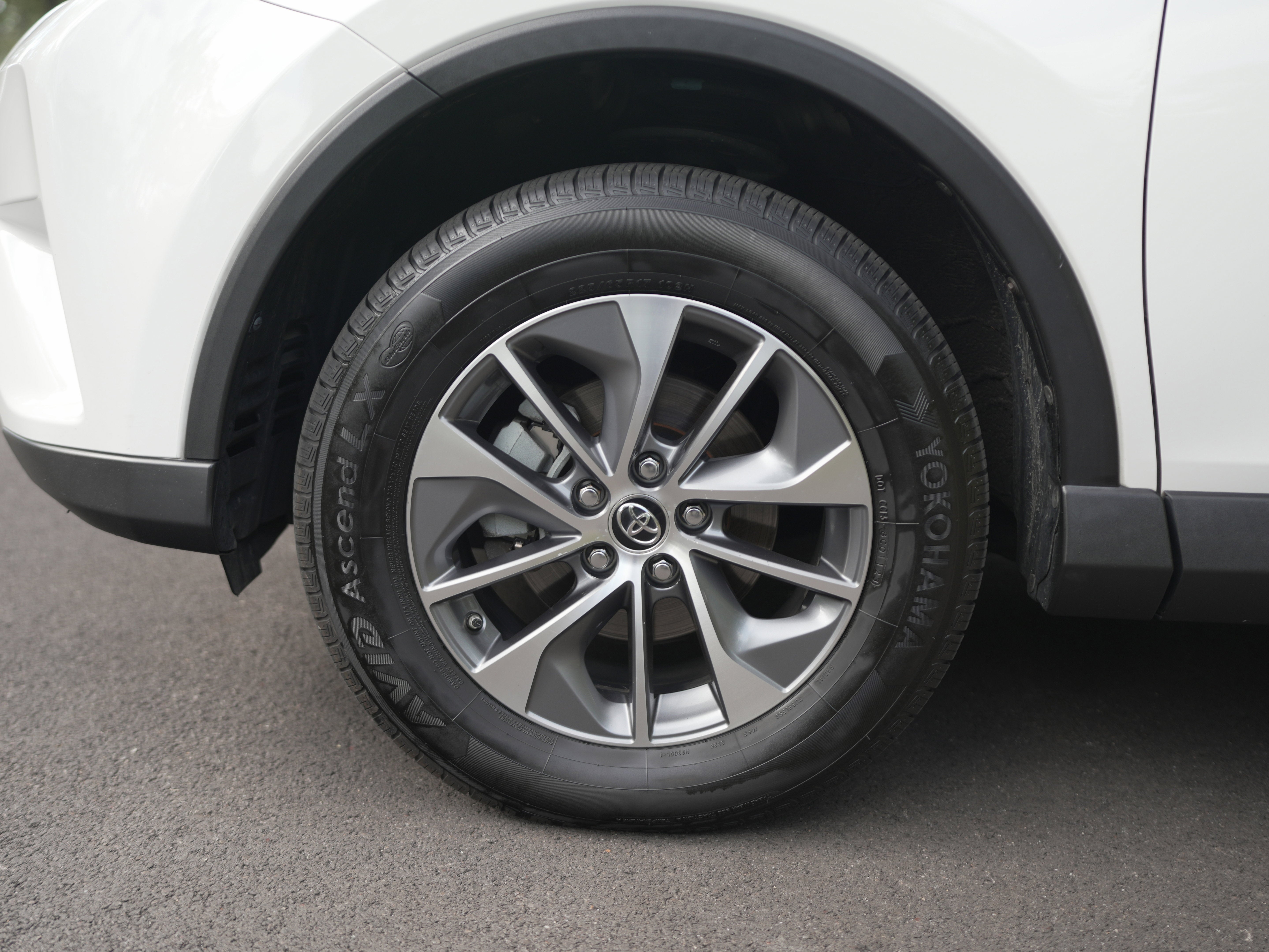 2016 Toyota RAV4 Hybrid XLE