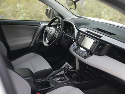 2016 Toyota RAV4 Hybrid XLE