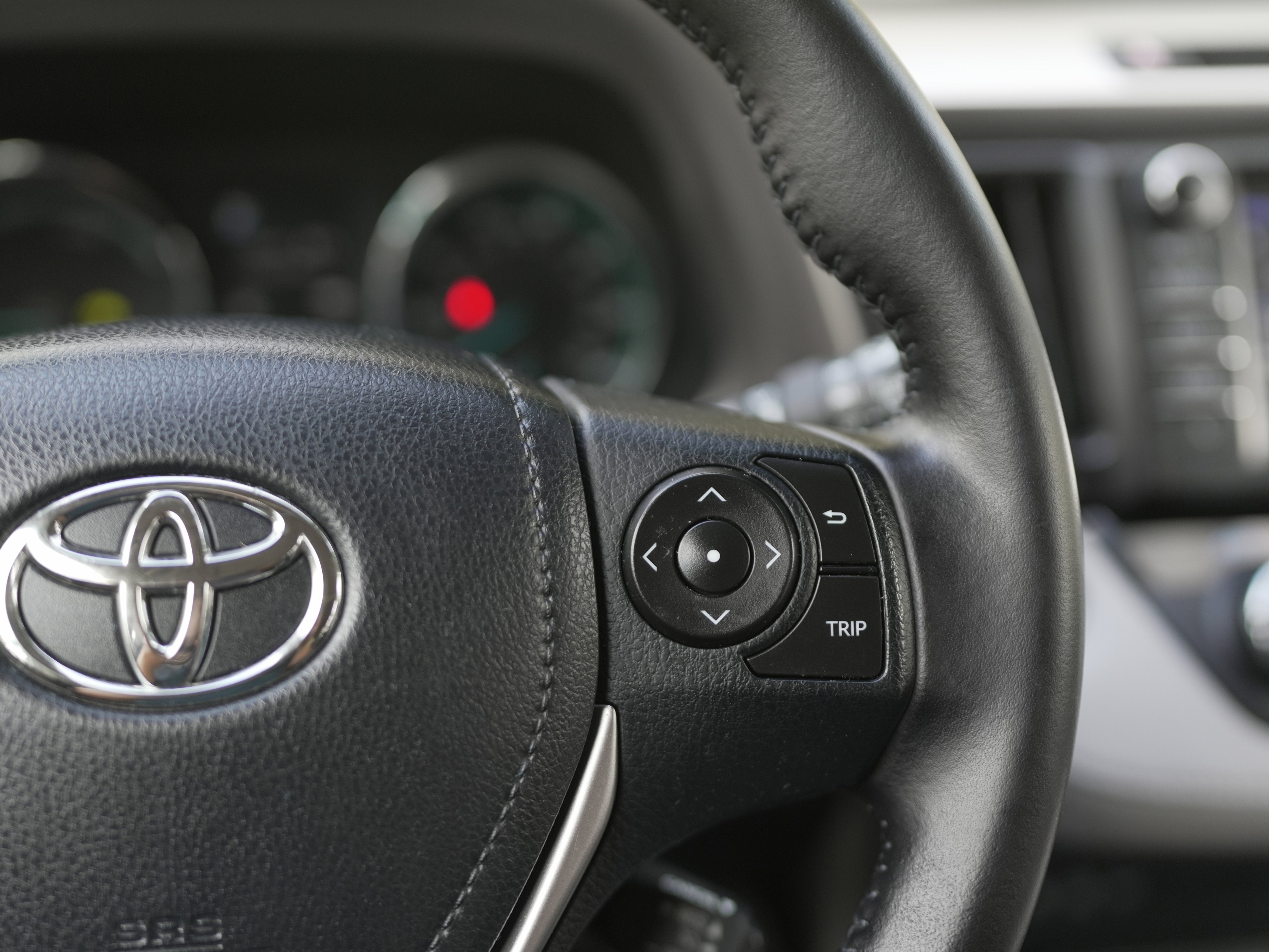 2016 Toyota RAV4 Hybrid XLE