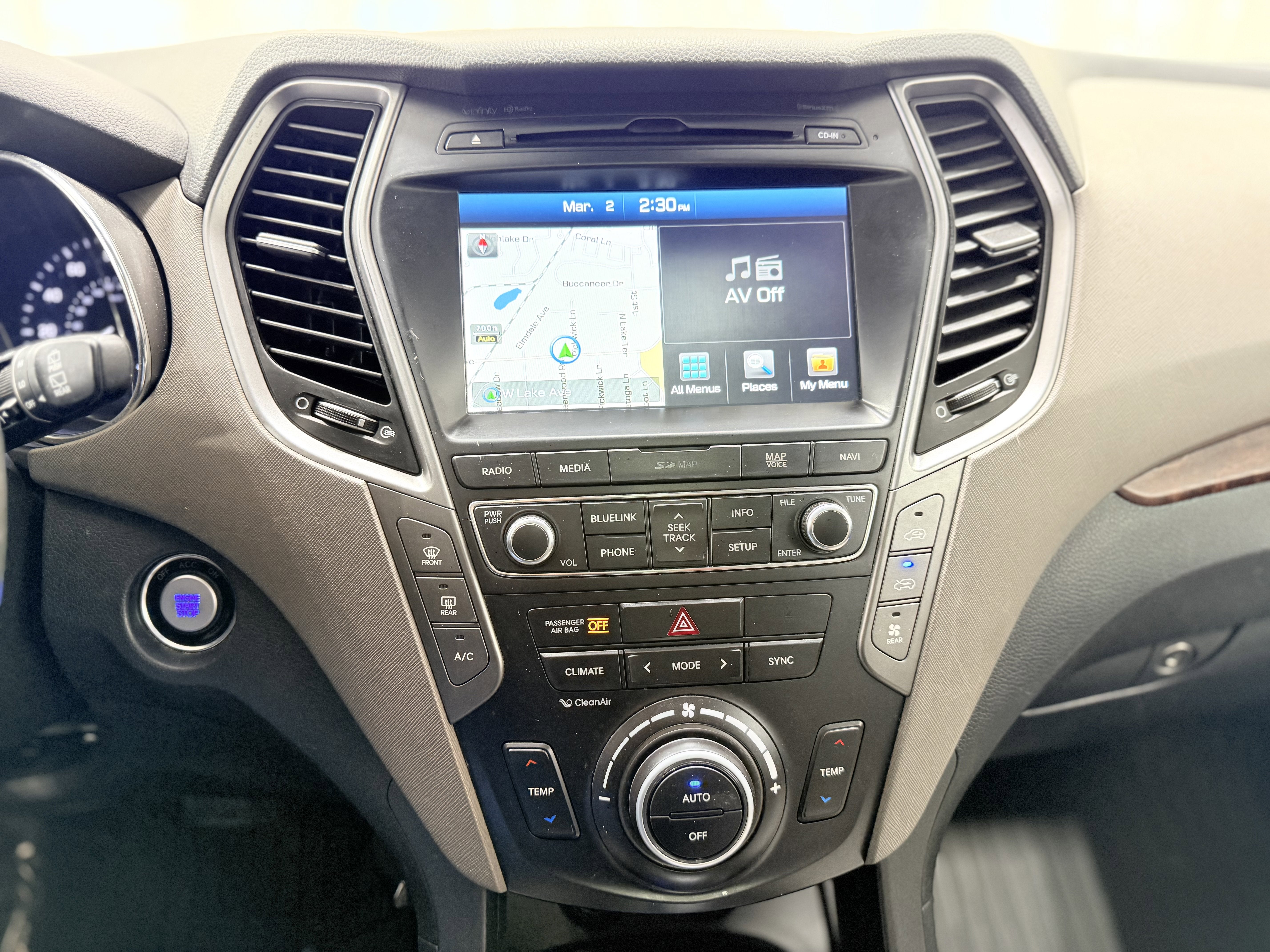 2017 Hyundai Santa Fe SE Ultimate