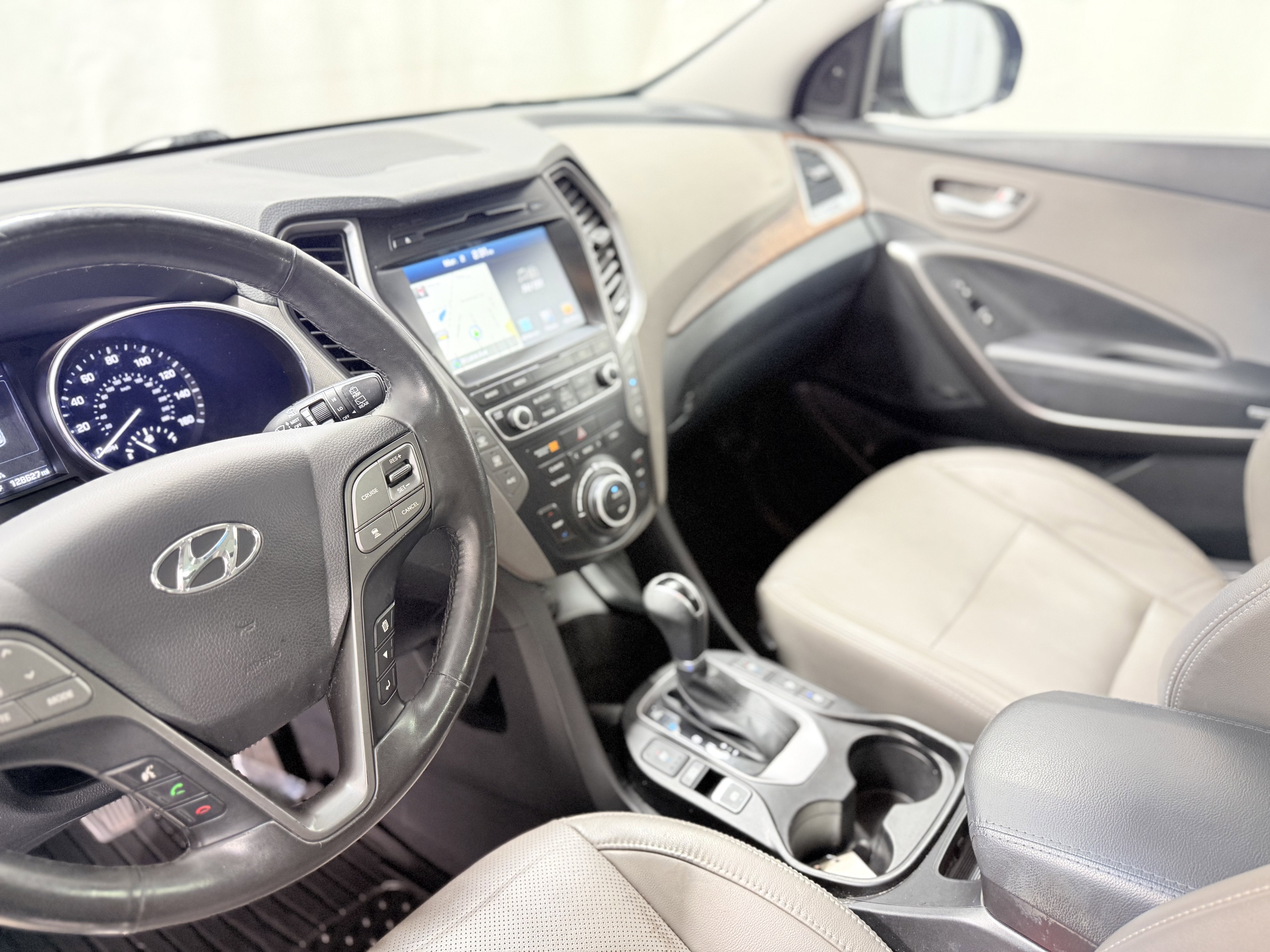 2017 Hyundai Santa Fe SE Ultimate