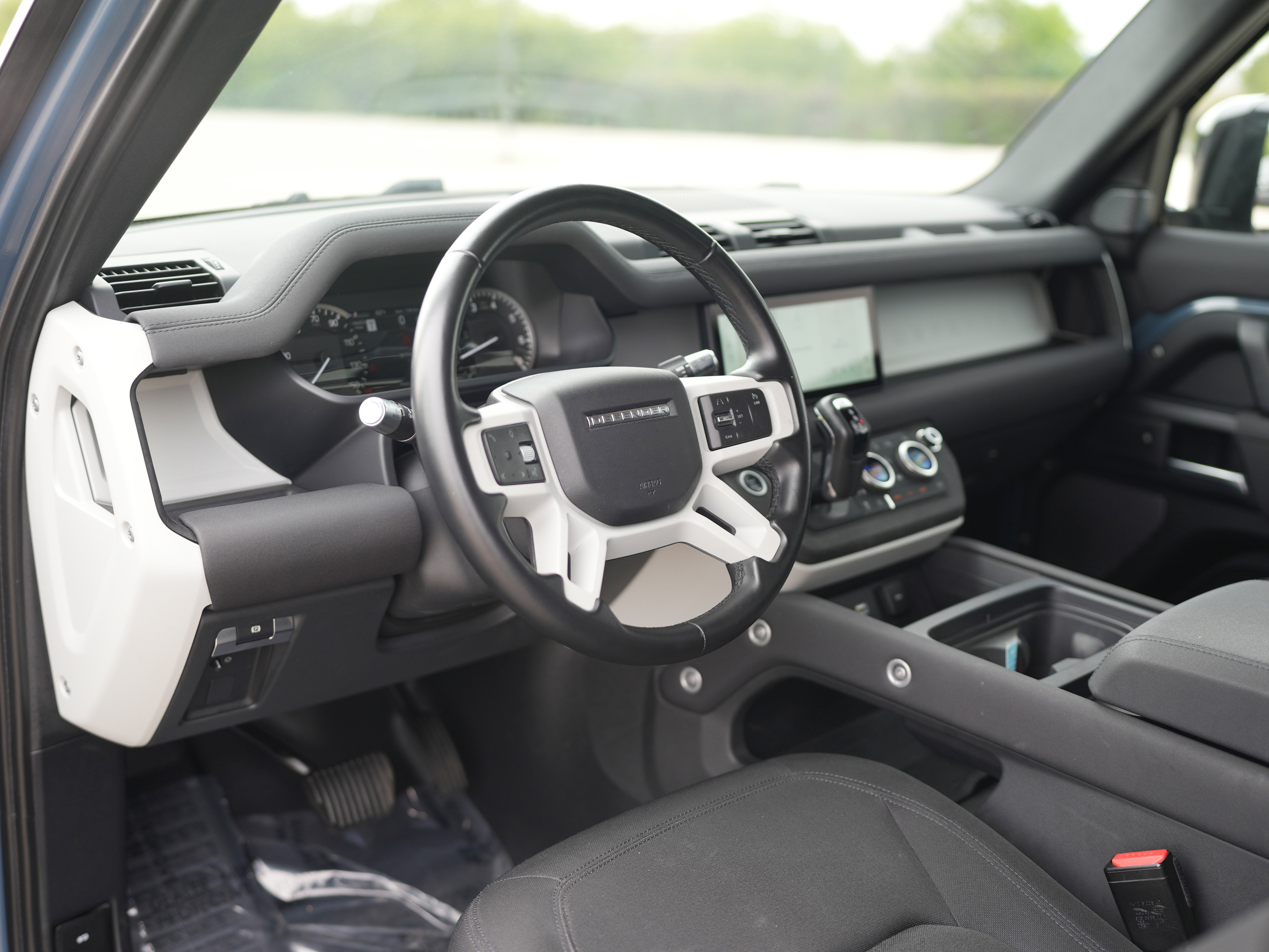2022 Land Rover Defender 90 Standard