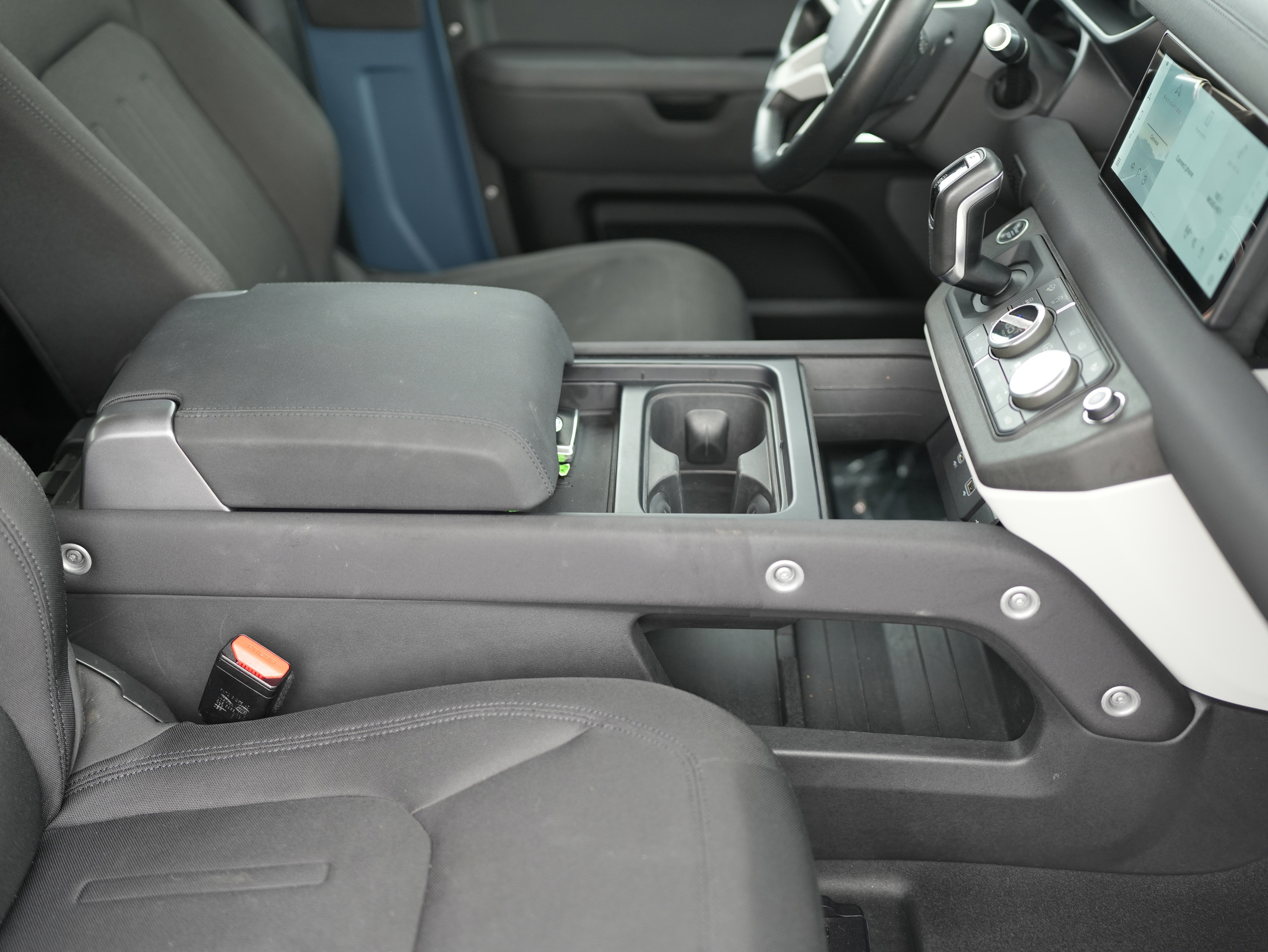 2022 Land Rover Defender 90 Standard