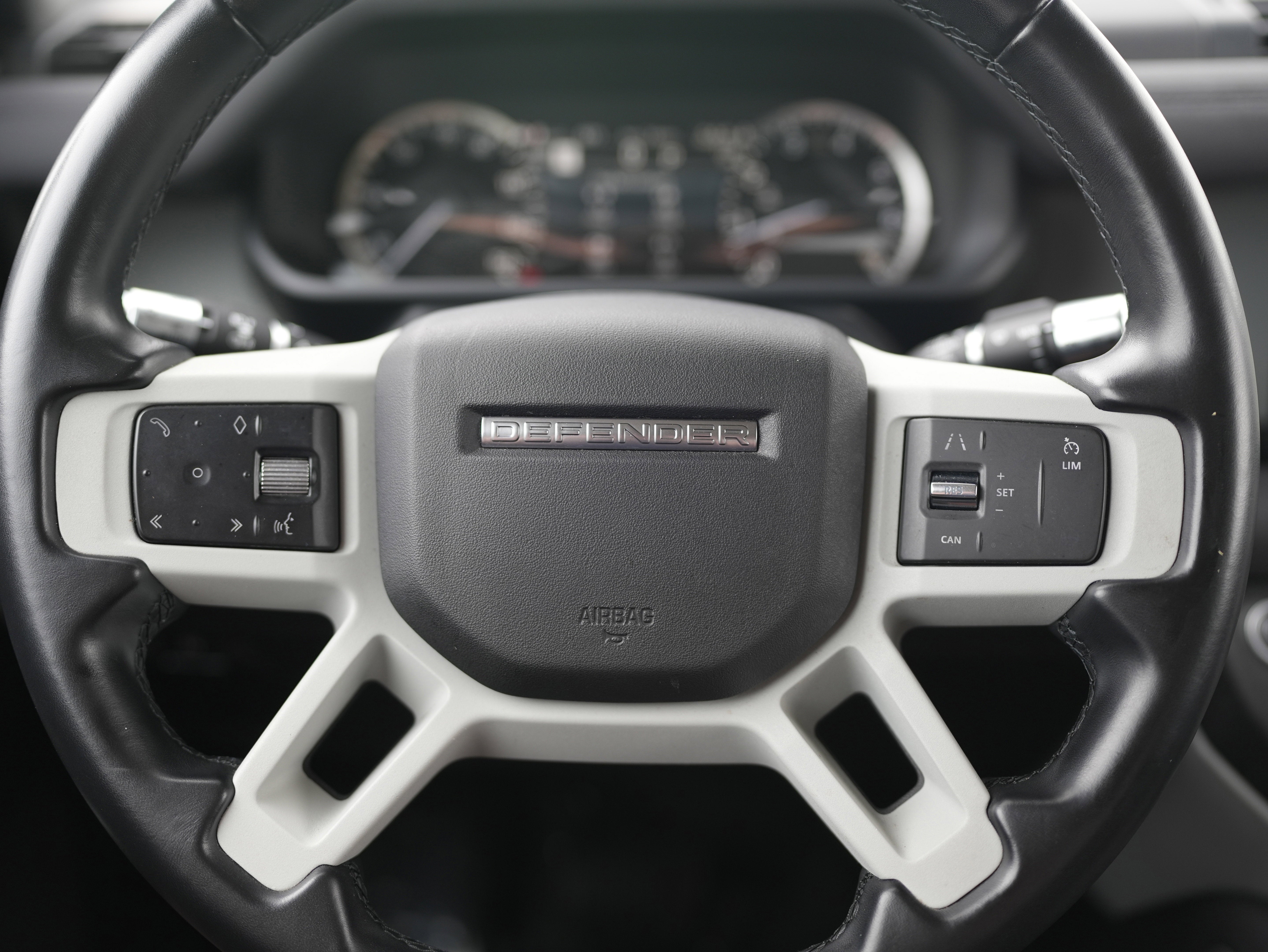 2022 Land Rover Defender 90 Standard