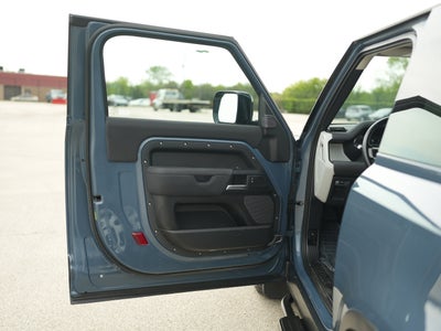 2022 Land Rover Defender 90 Standard
