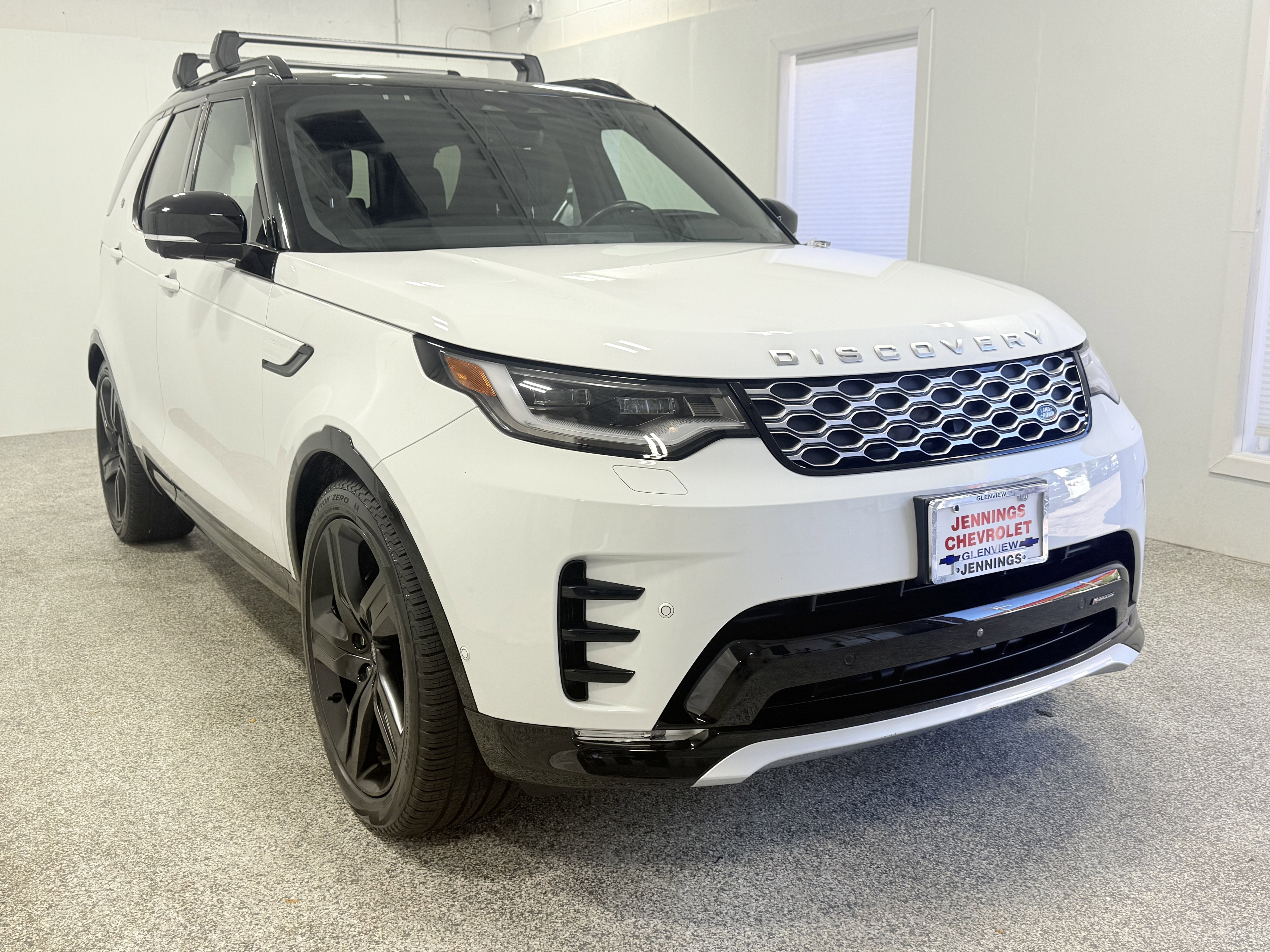2023 Land Rover Discovery Metropolitan Edition