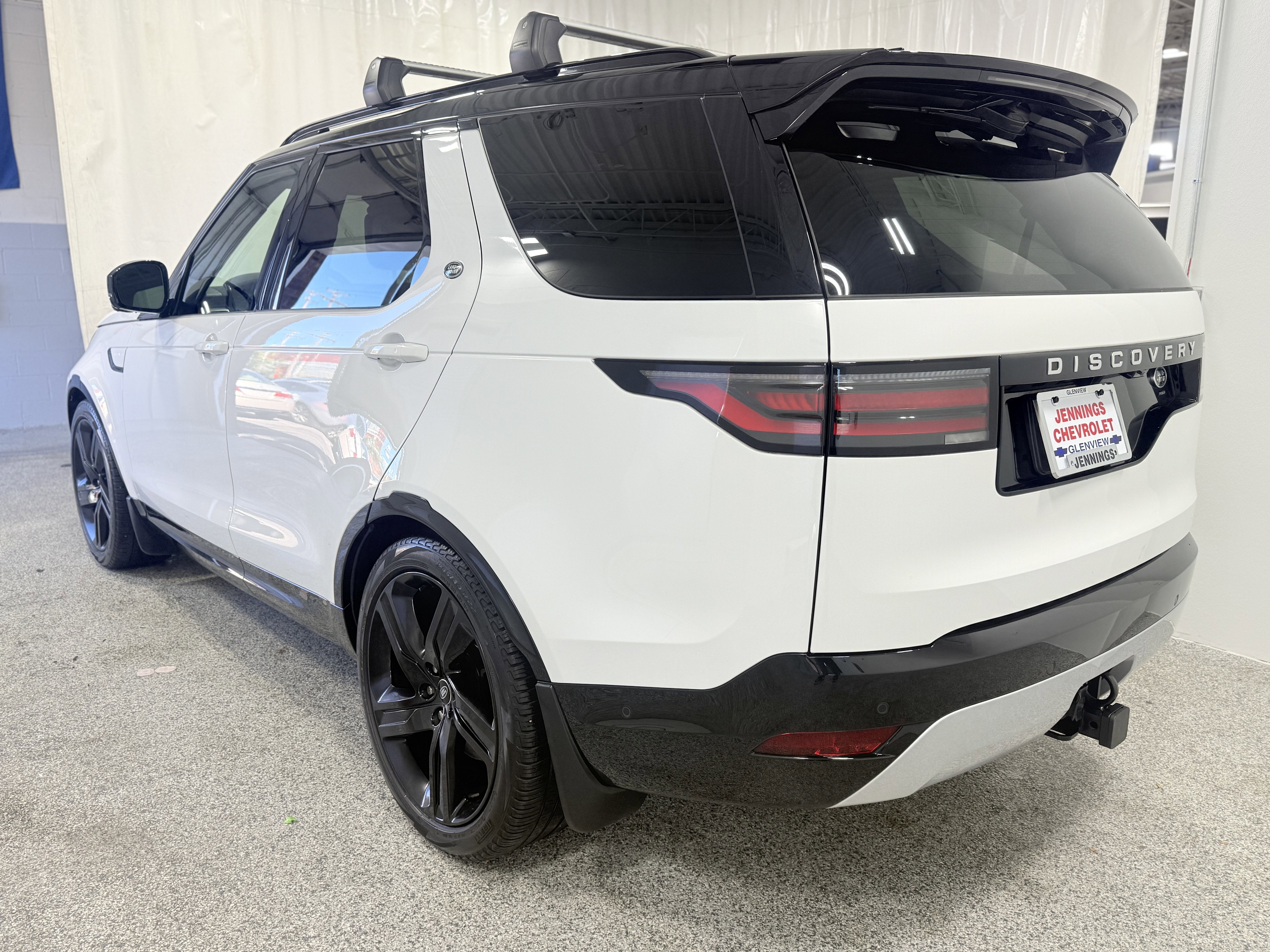 2023 Land Rover Discovery Metropolitan Edition