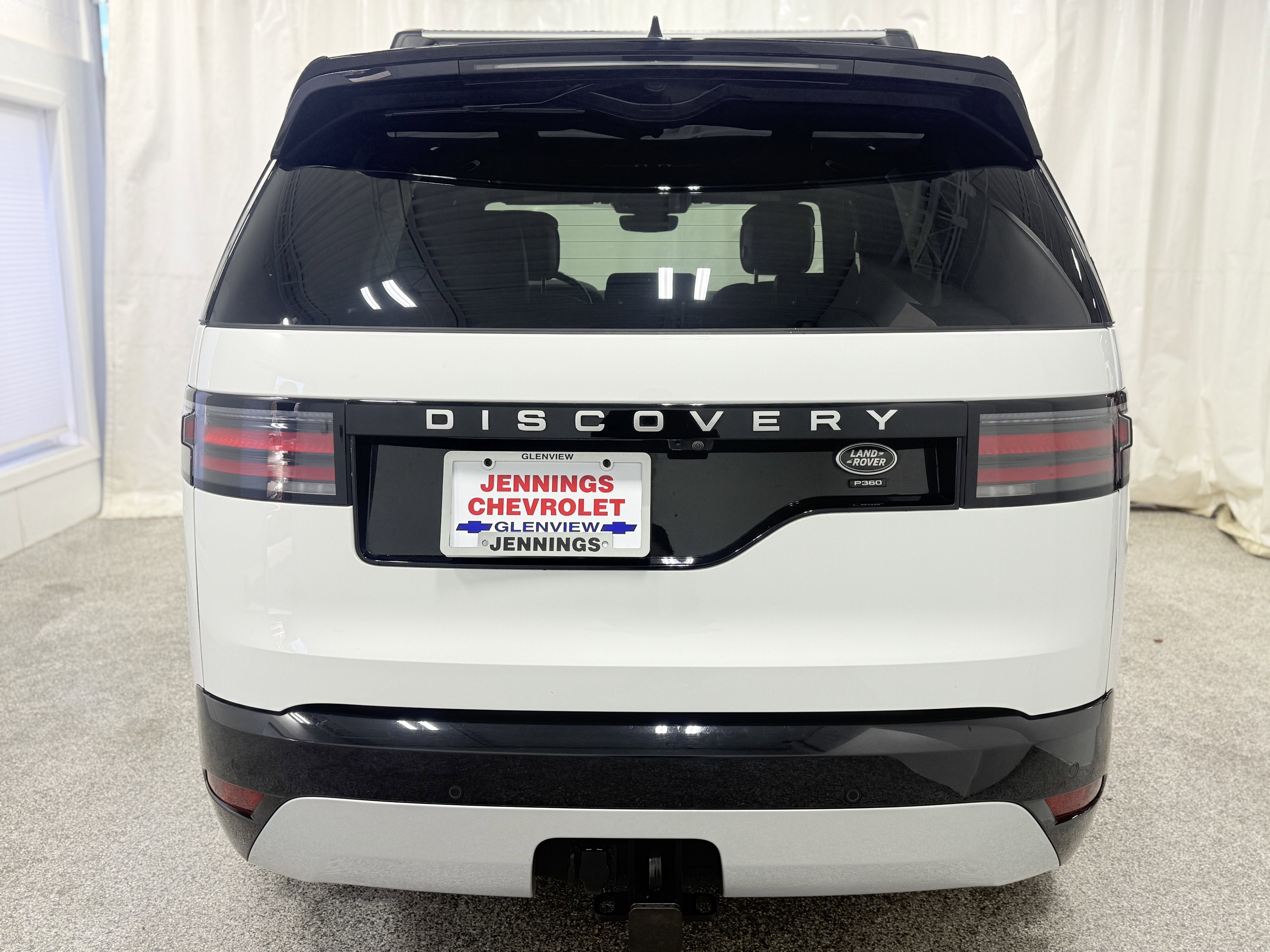 2023 Land Rover Discovery Metropolitan Edition