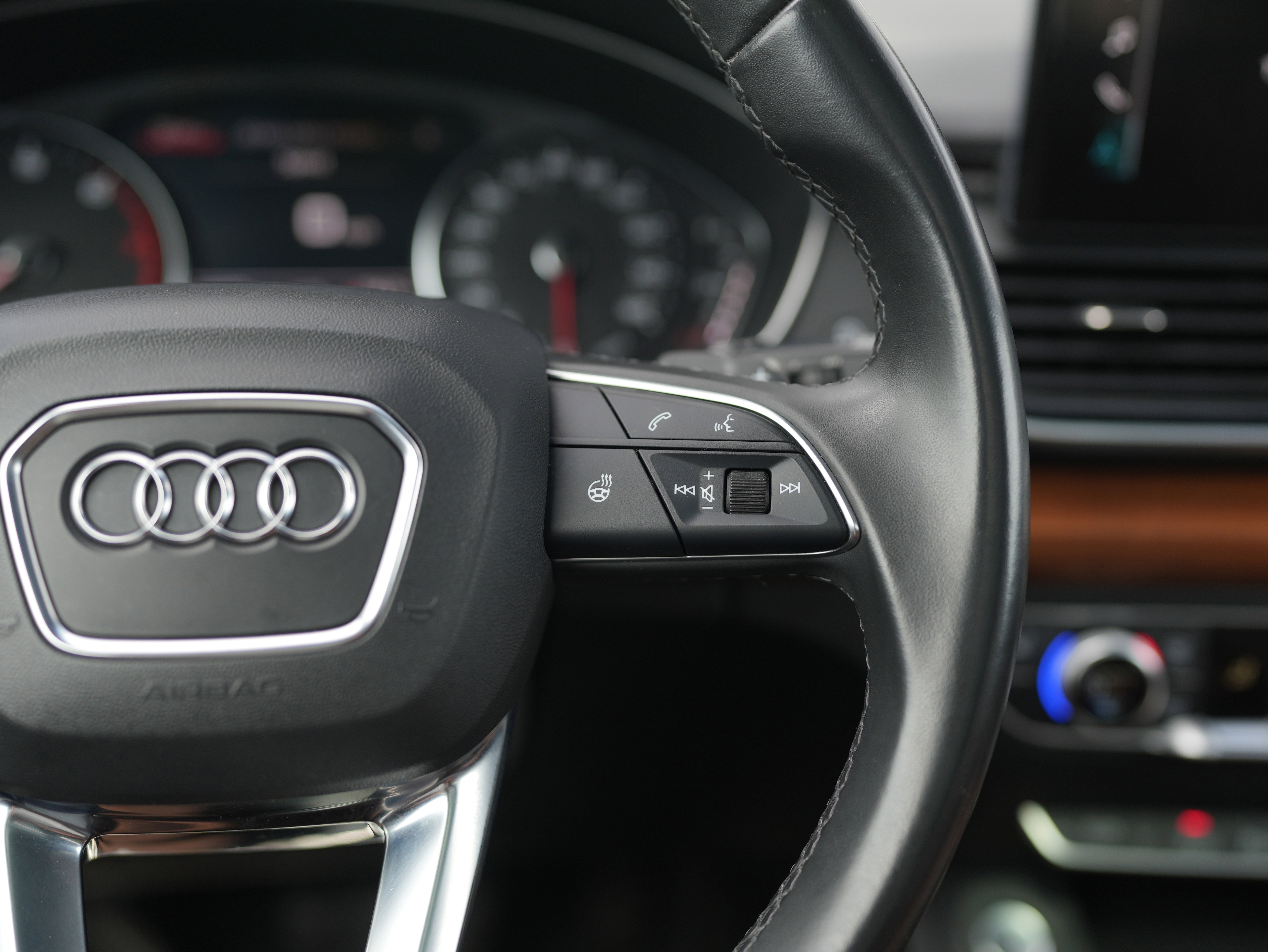 2022 Audi Q5 Premium 45 TFSI S line quattro S tronic