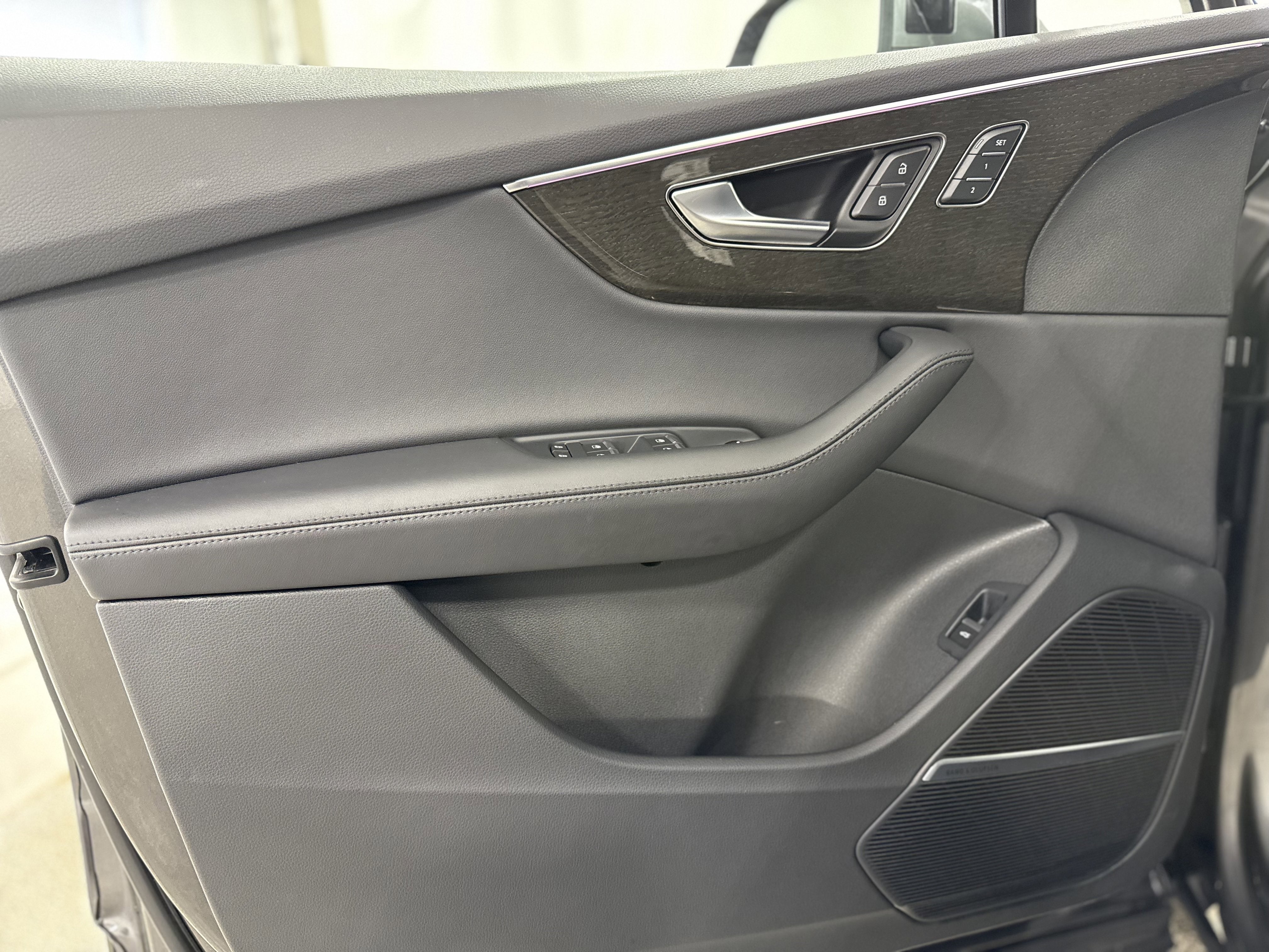 2024 Audi Q7 Premium Plus