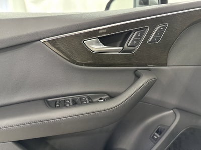 2024 Audi Q7 Premium Plus