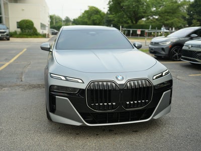 2025 BMW 740i 740i