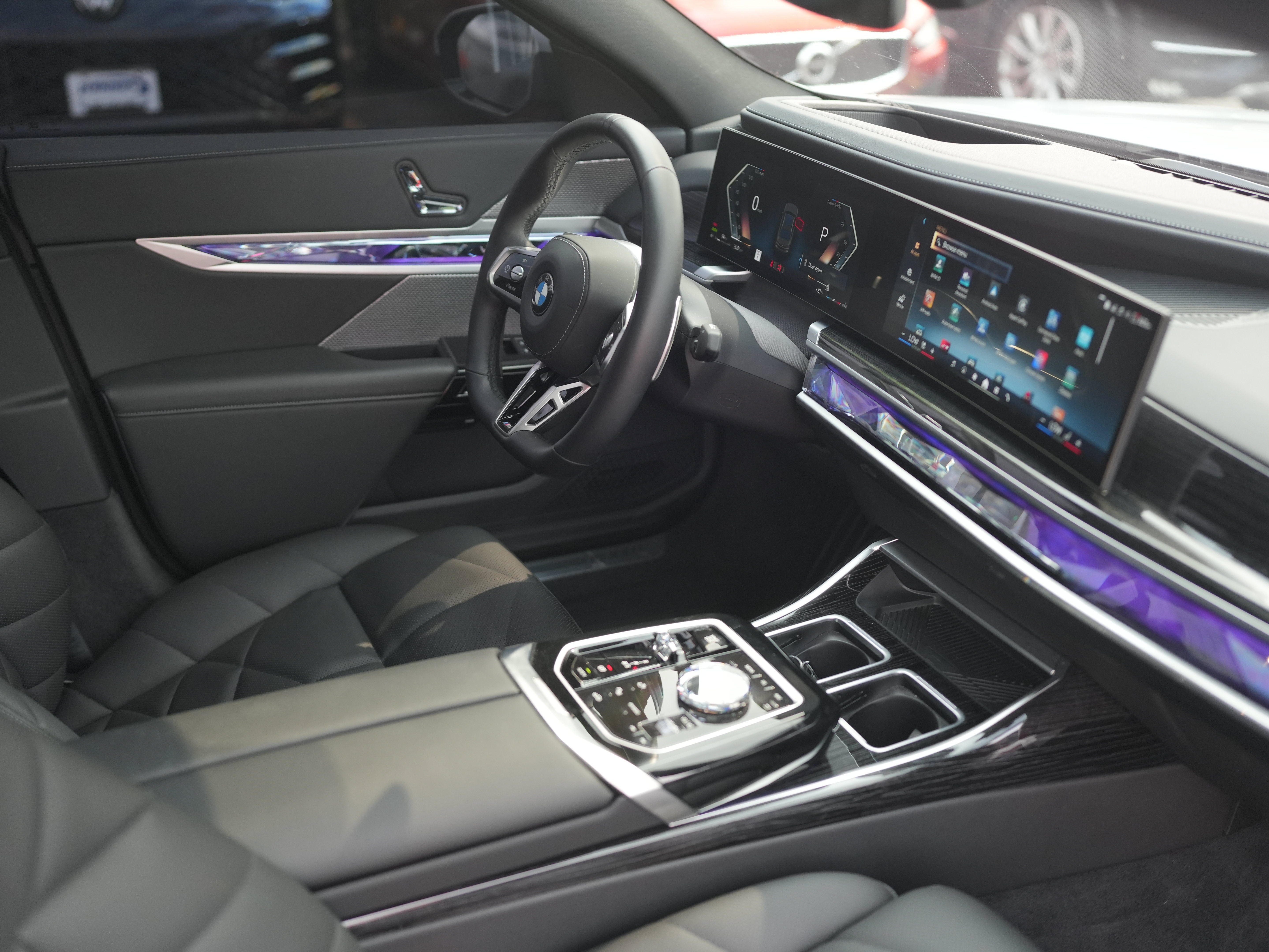 2025 BMW 740i 740i