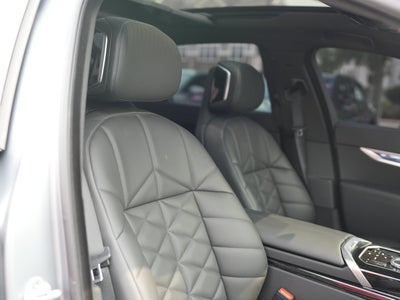 2025 BMW 740i 740i