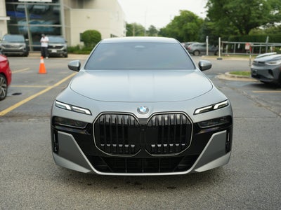 2025 BMW 740i 740i