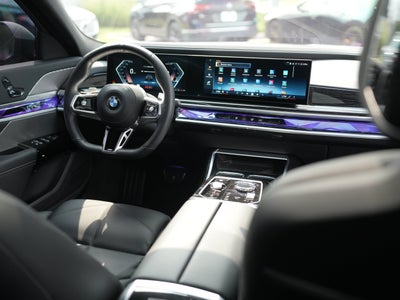 2025 BMW 740i 740i