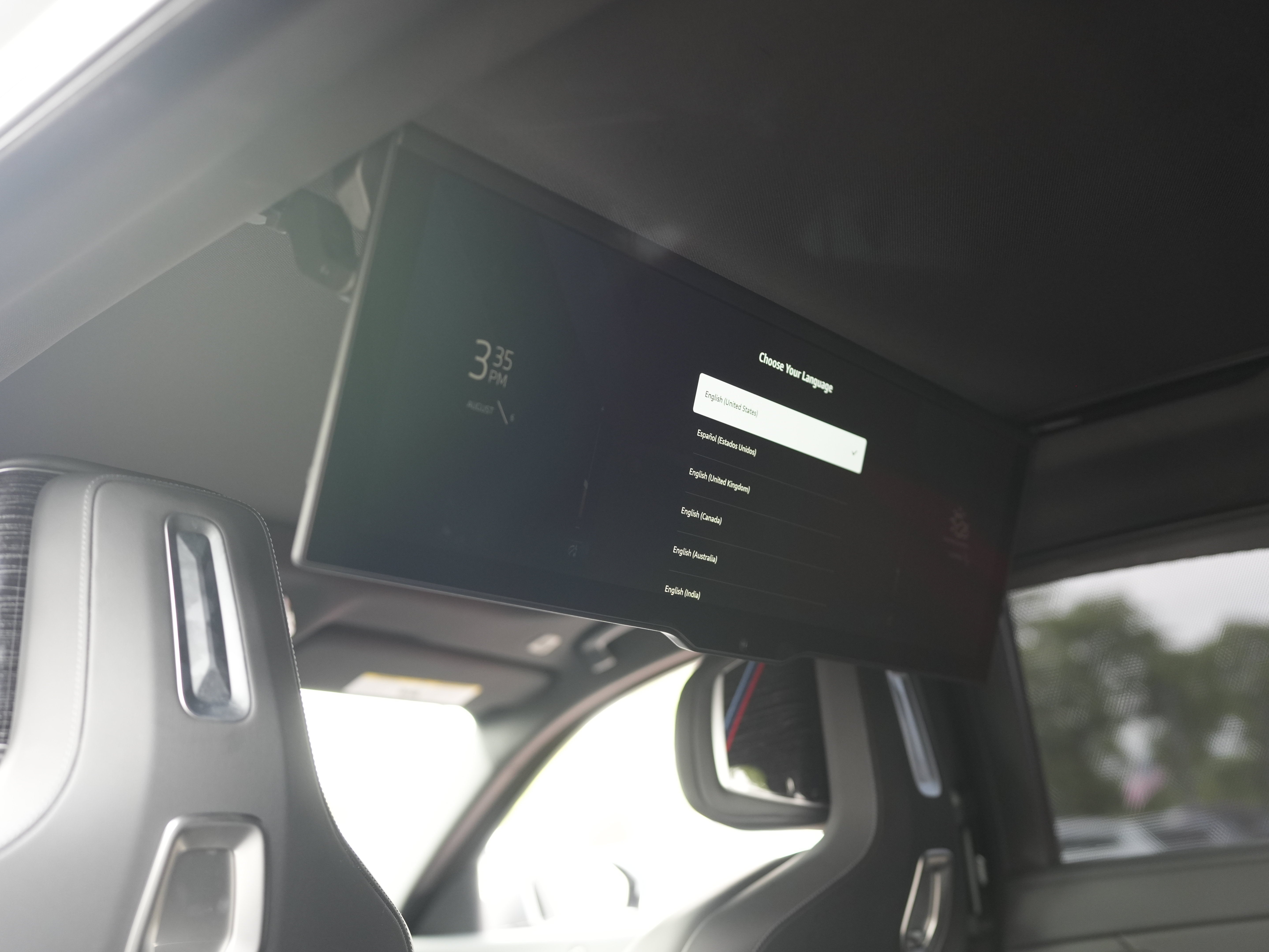 2025 BMW 740i 740i